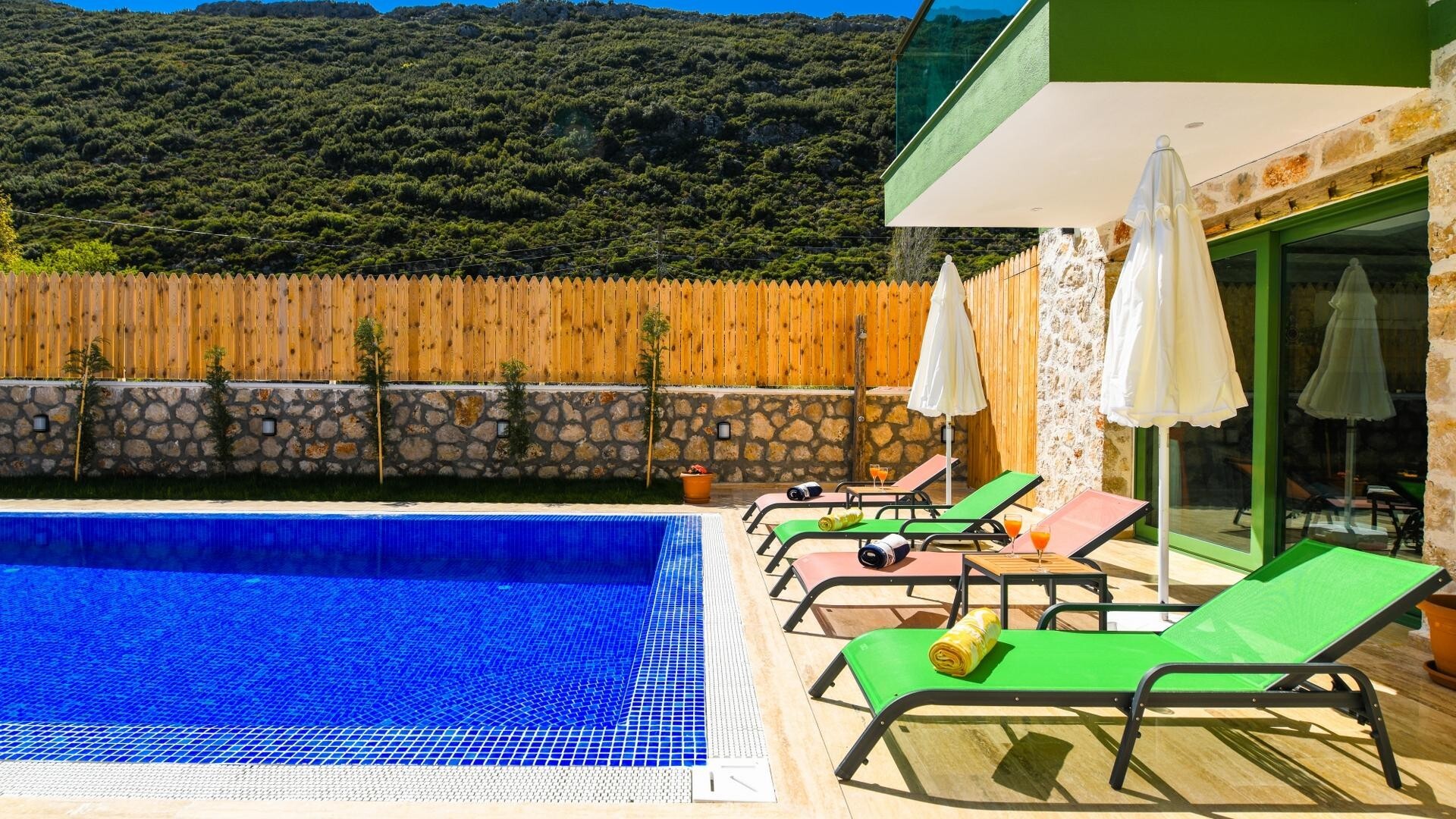 VBK70425 Villa Booking