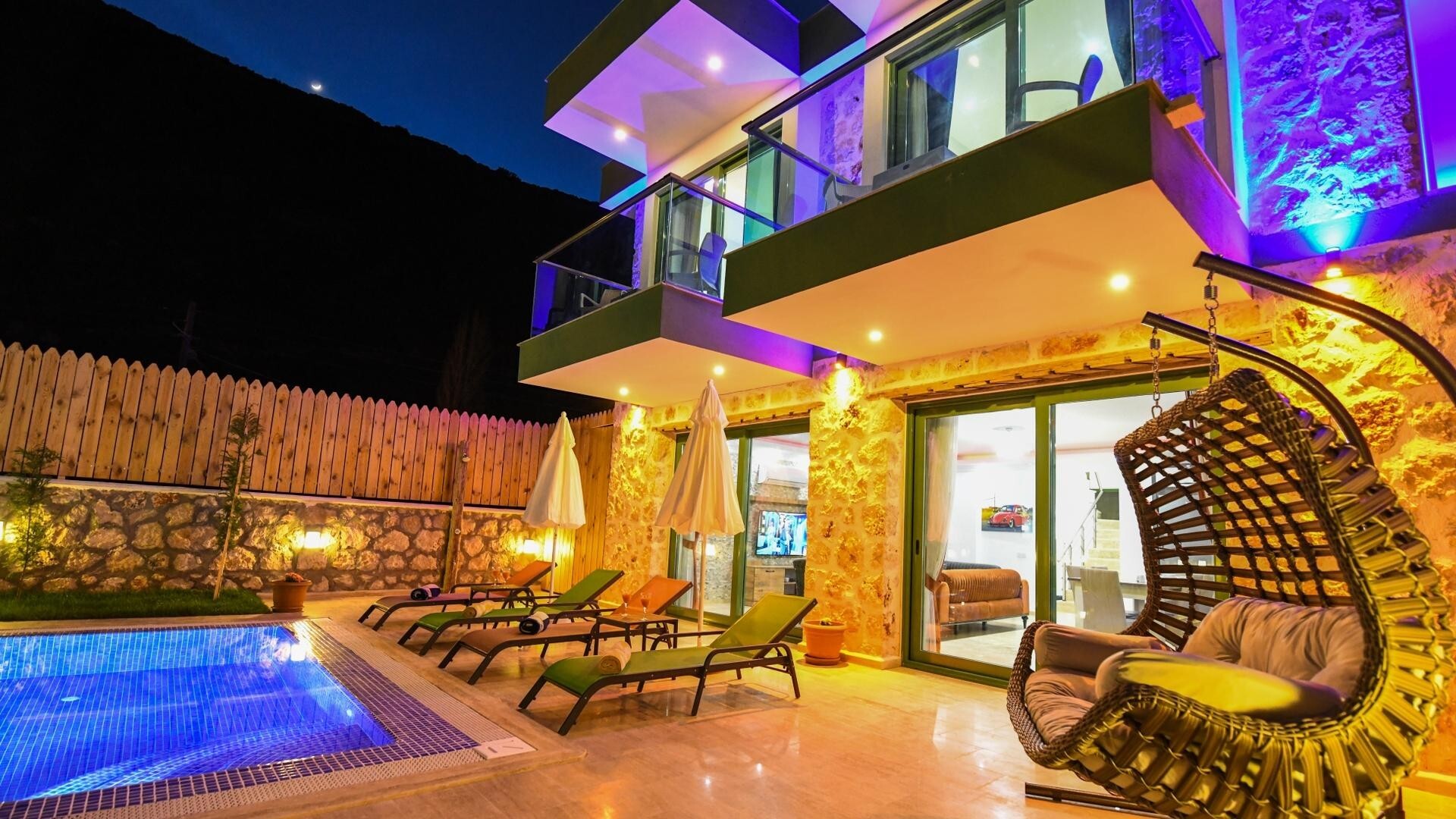 VBK70425 Villa Booking
