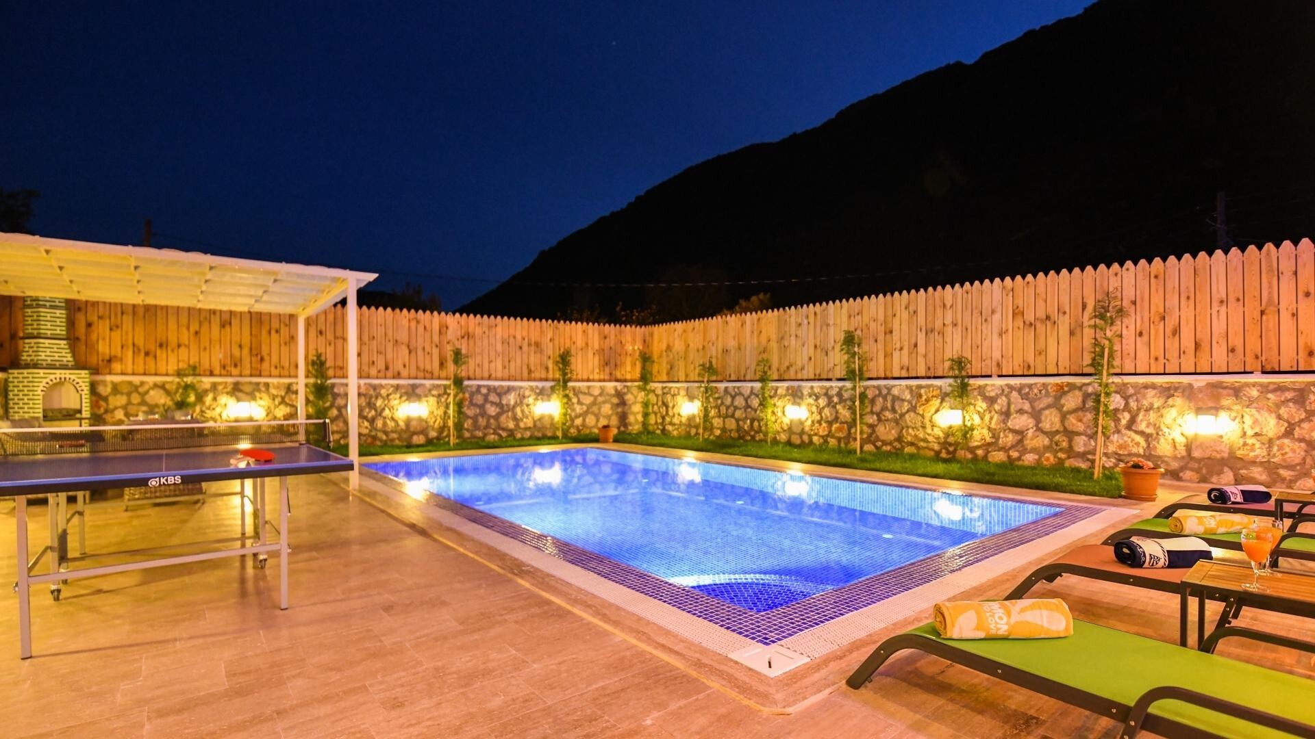 VBK70425 Villa Booking