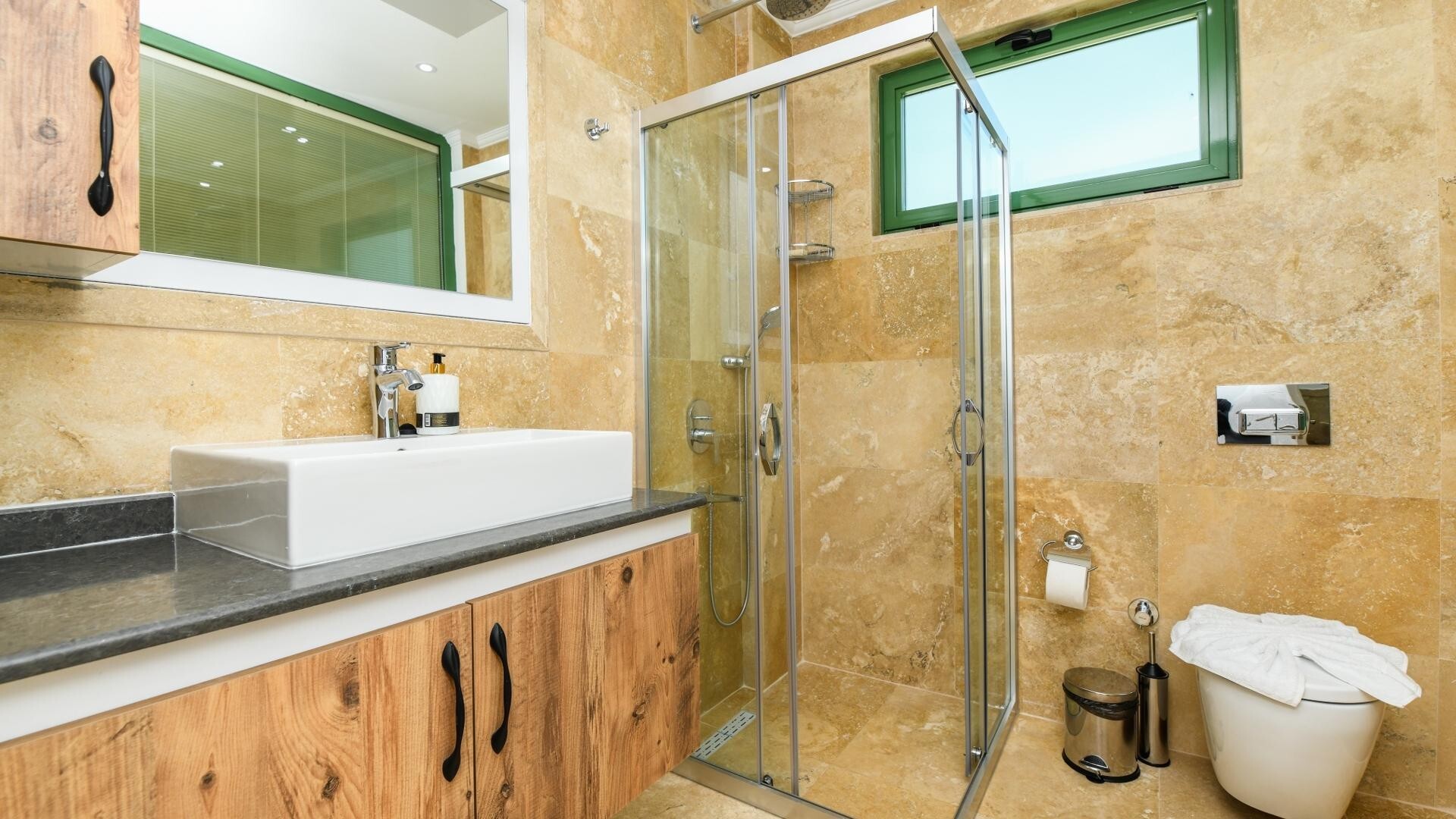VBK70425 Villa Booking