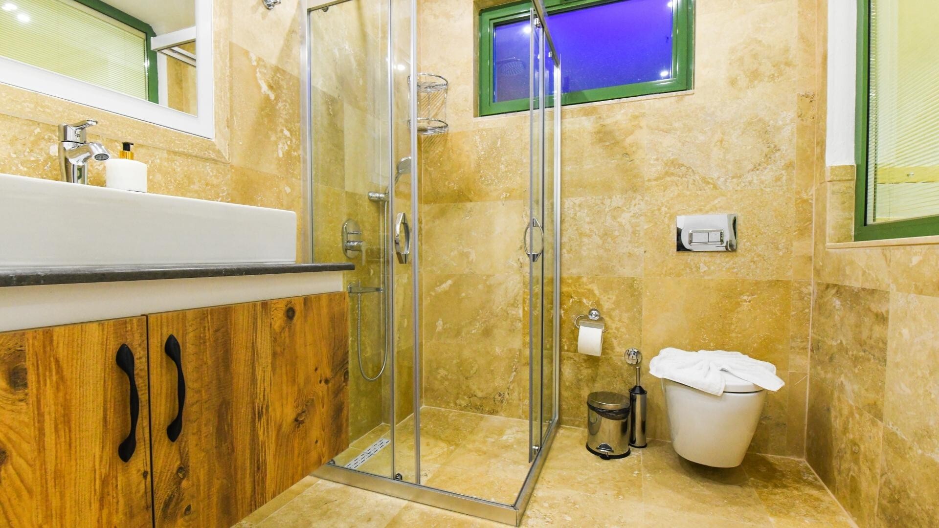 VBK70425 Villa Booking