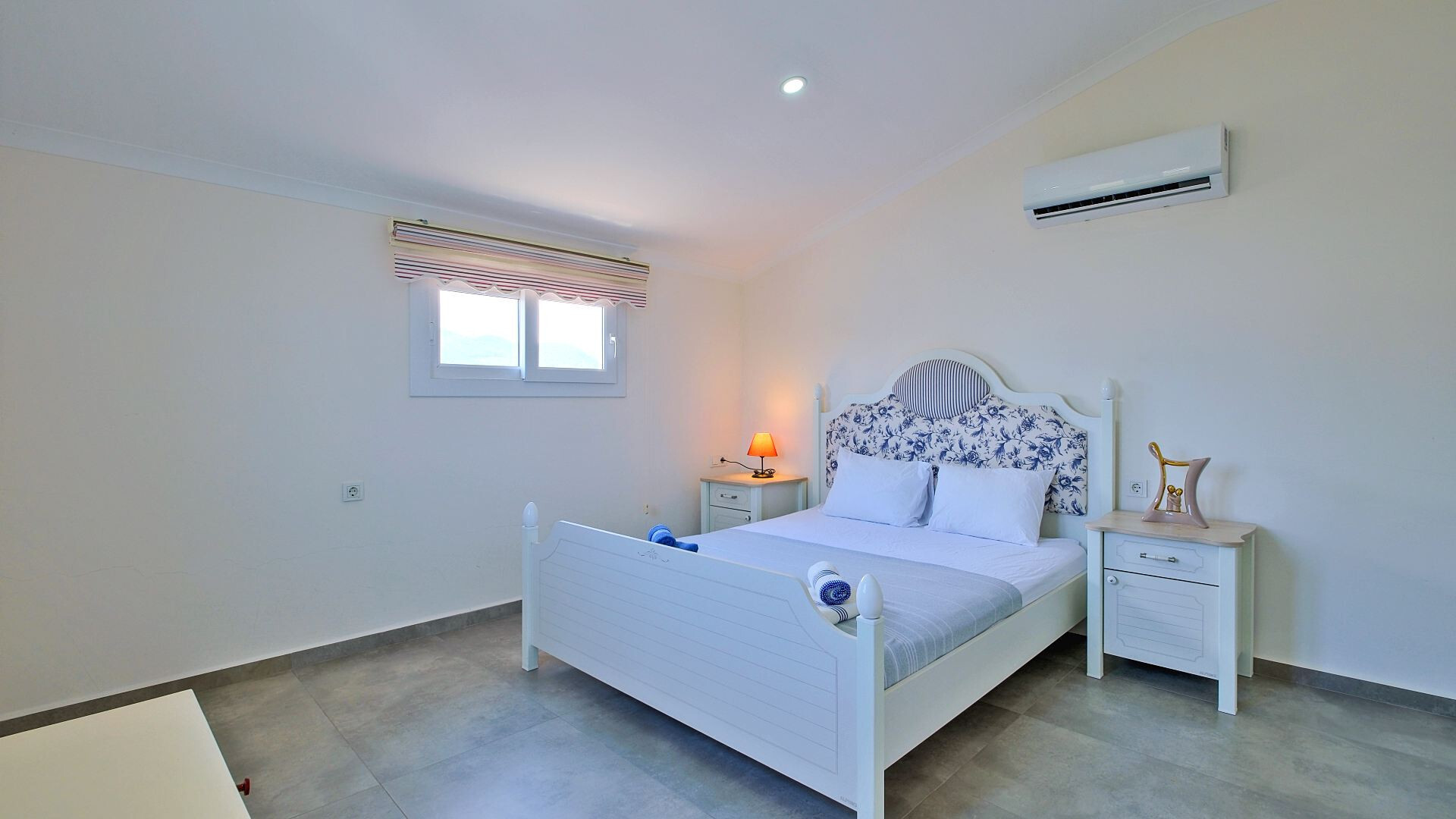 VBK47712 Villa Booking