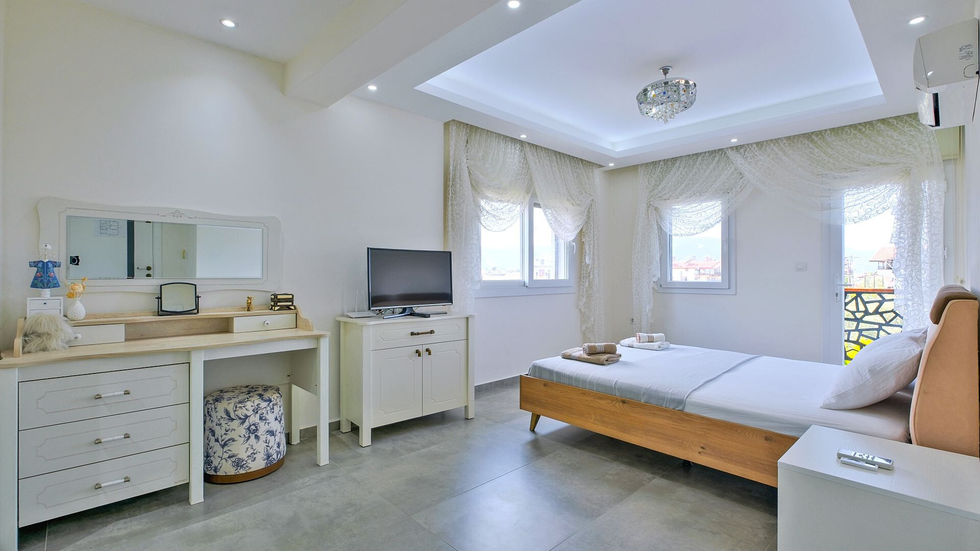 VBK47712 Villa Booking