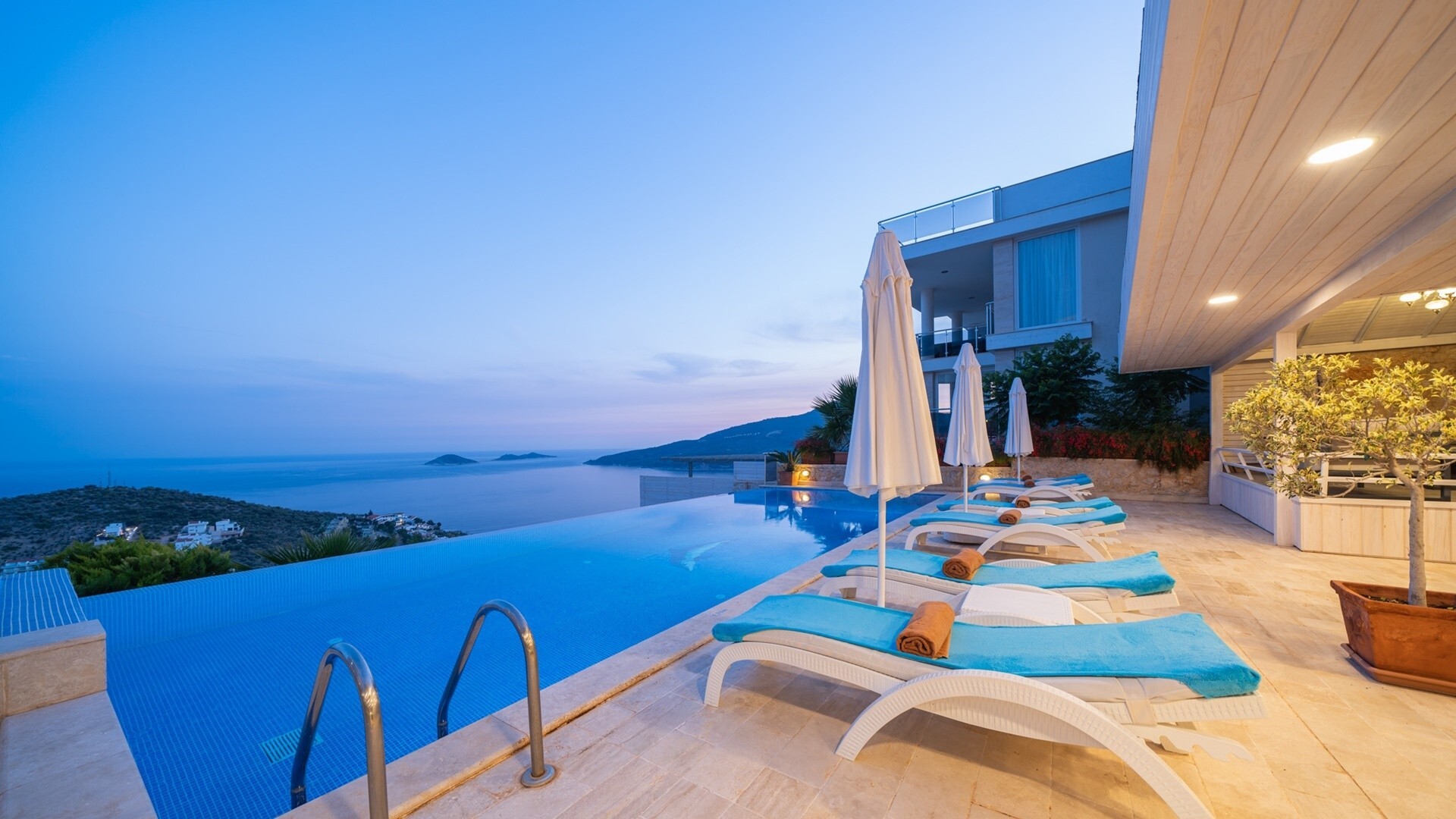 VBK80150 Villa Booking