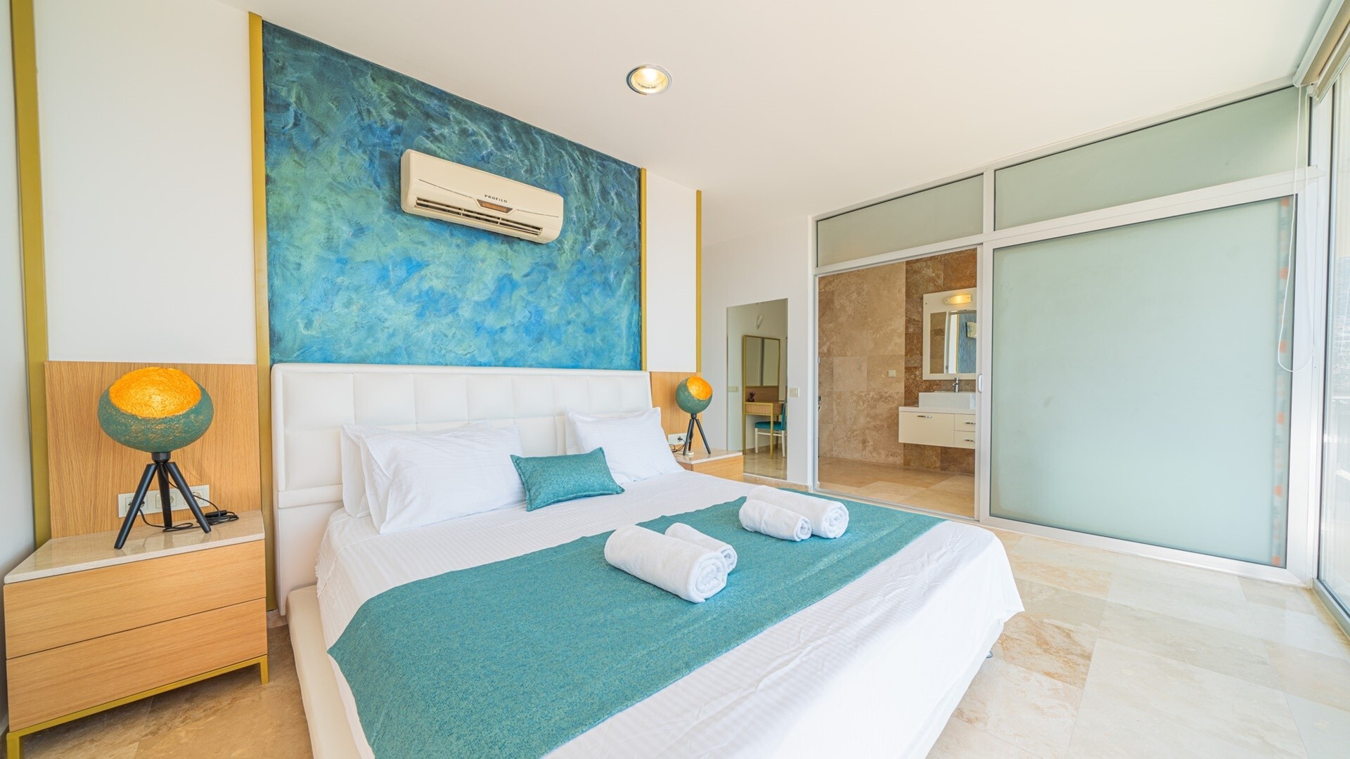 VBK80150 Villa Booking