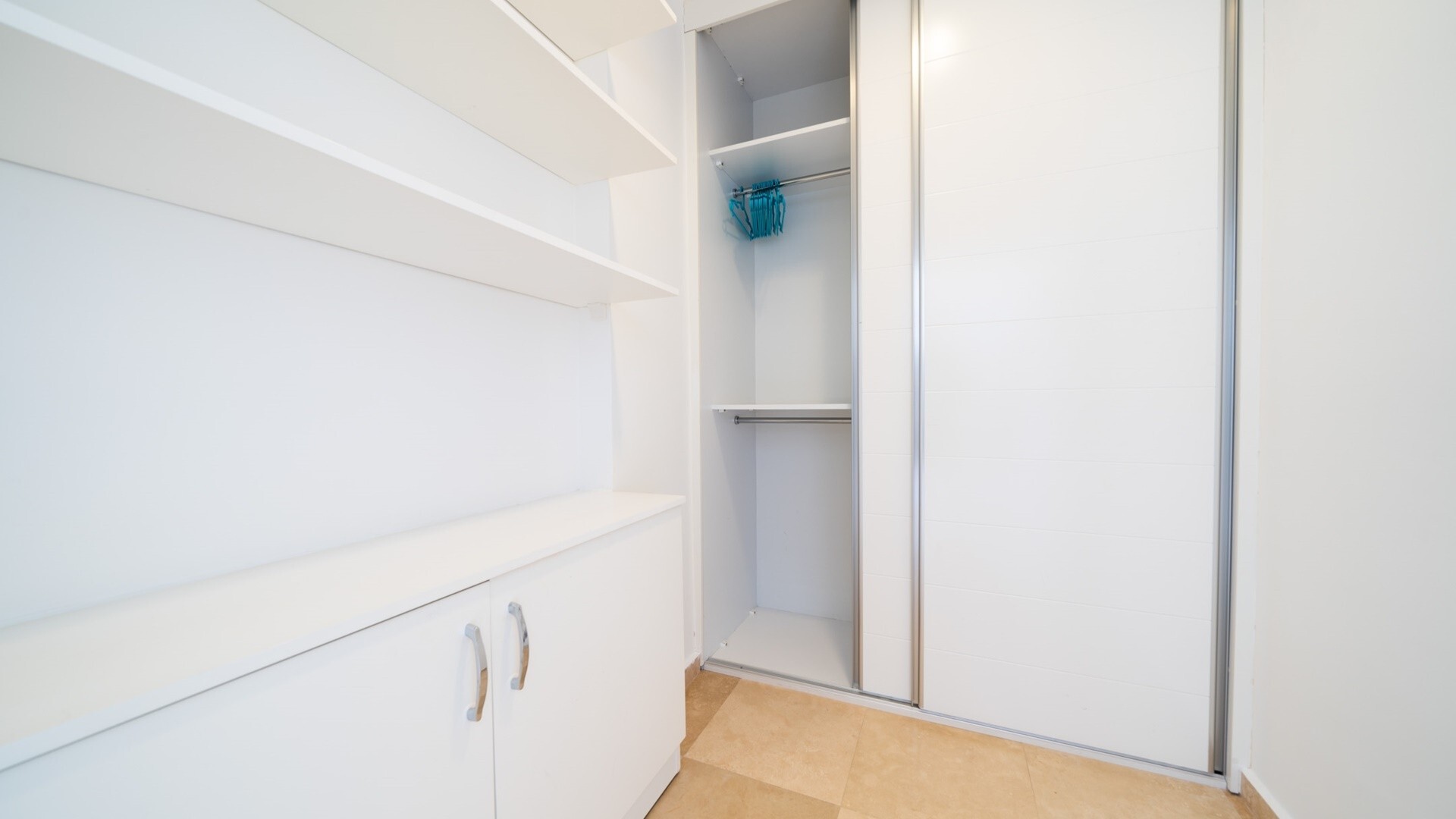 VBK80150 Villa Booking