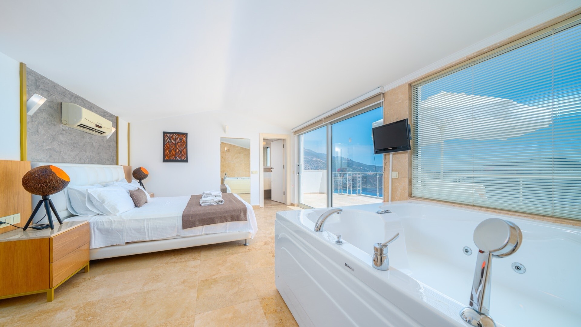 VBK80150 Villa Booking