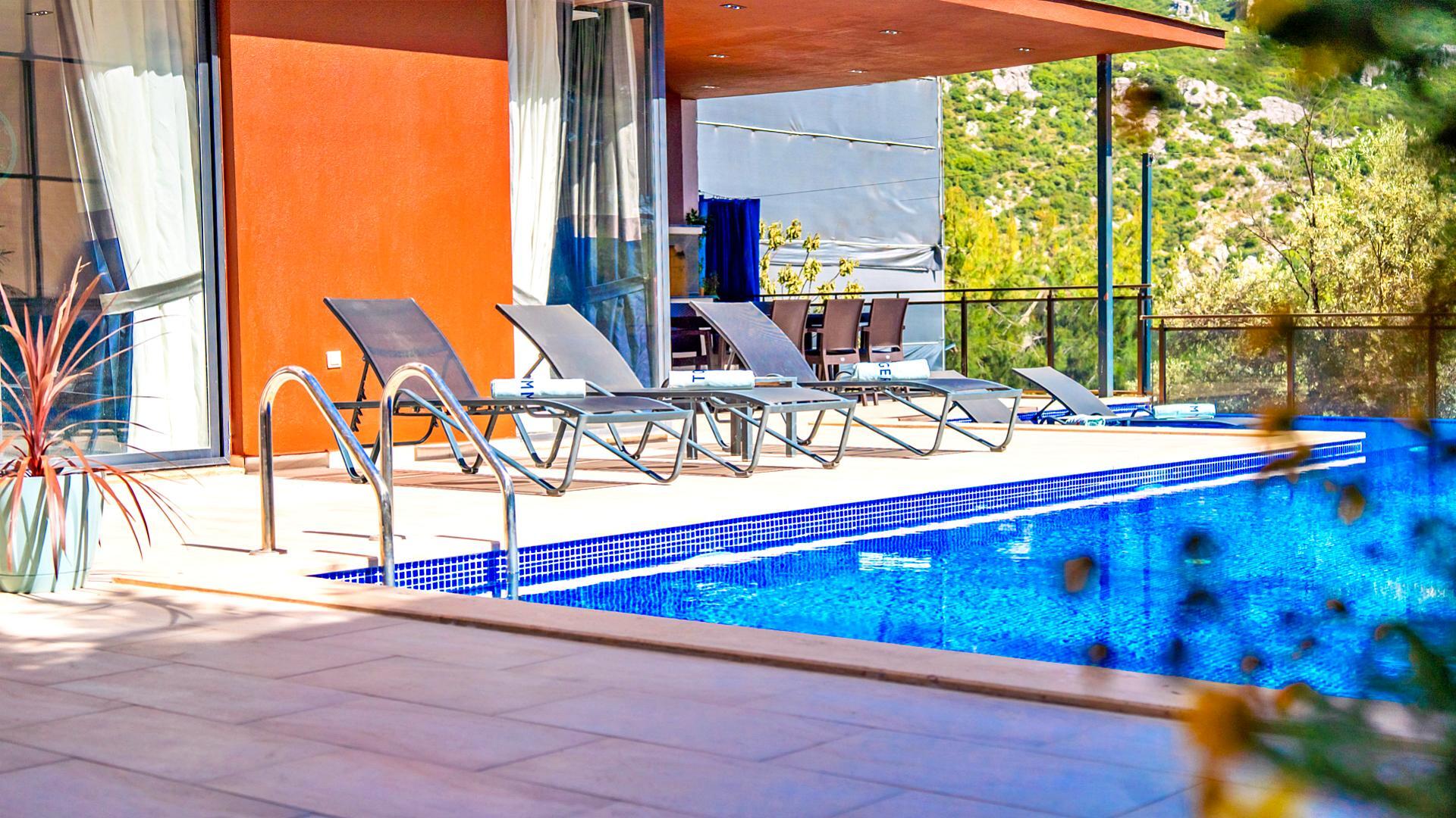 VBK54537 Villa Booking
