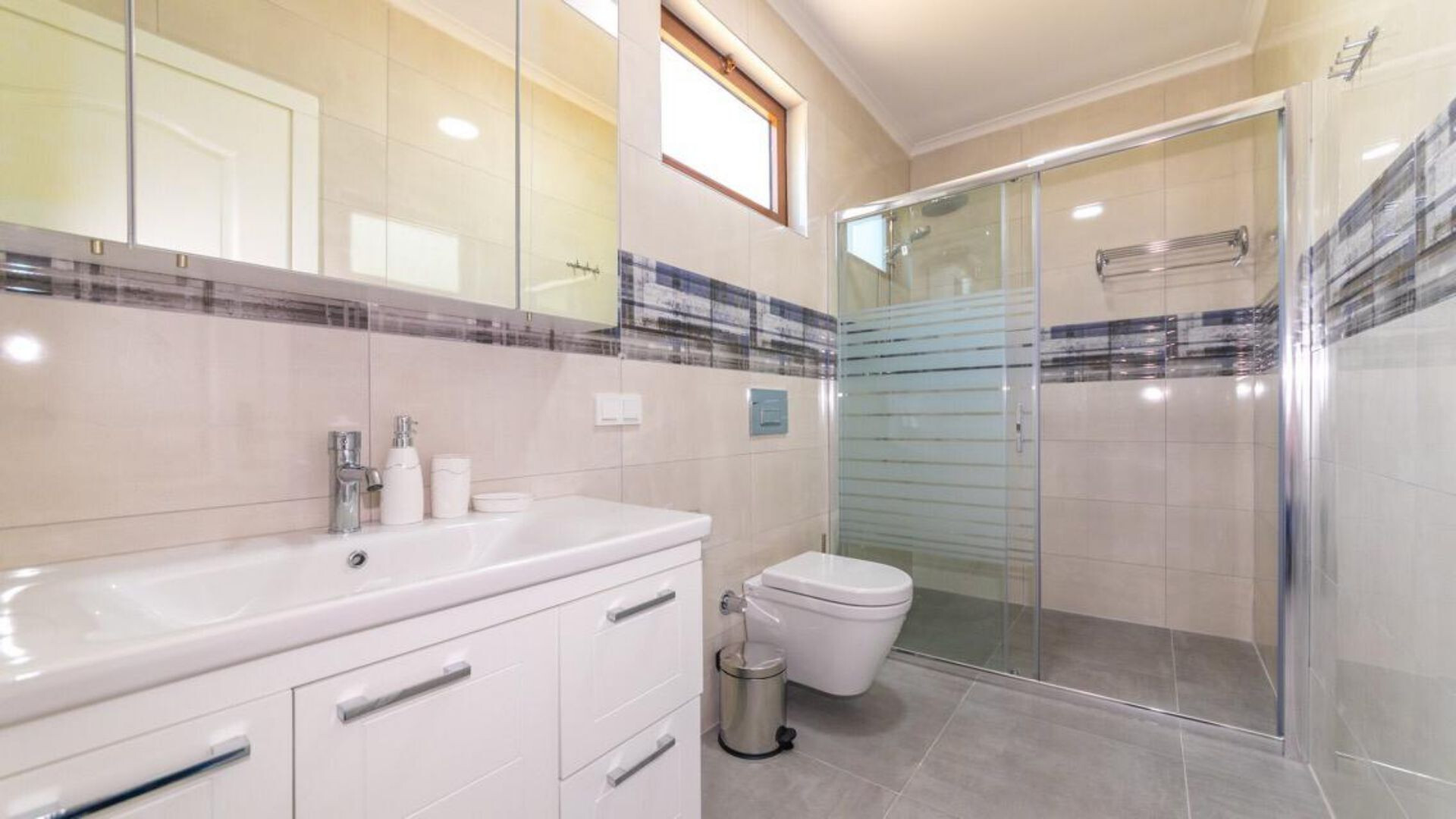 VBK90021 Villa Booking