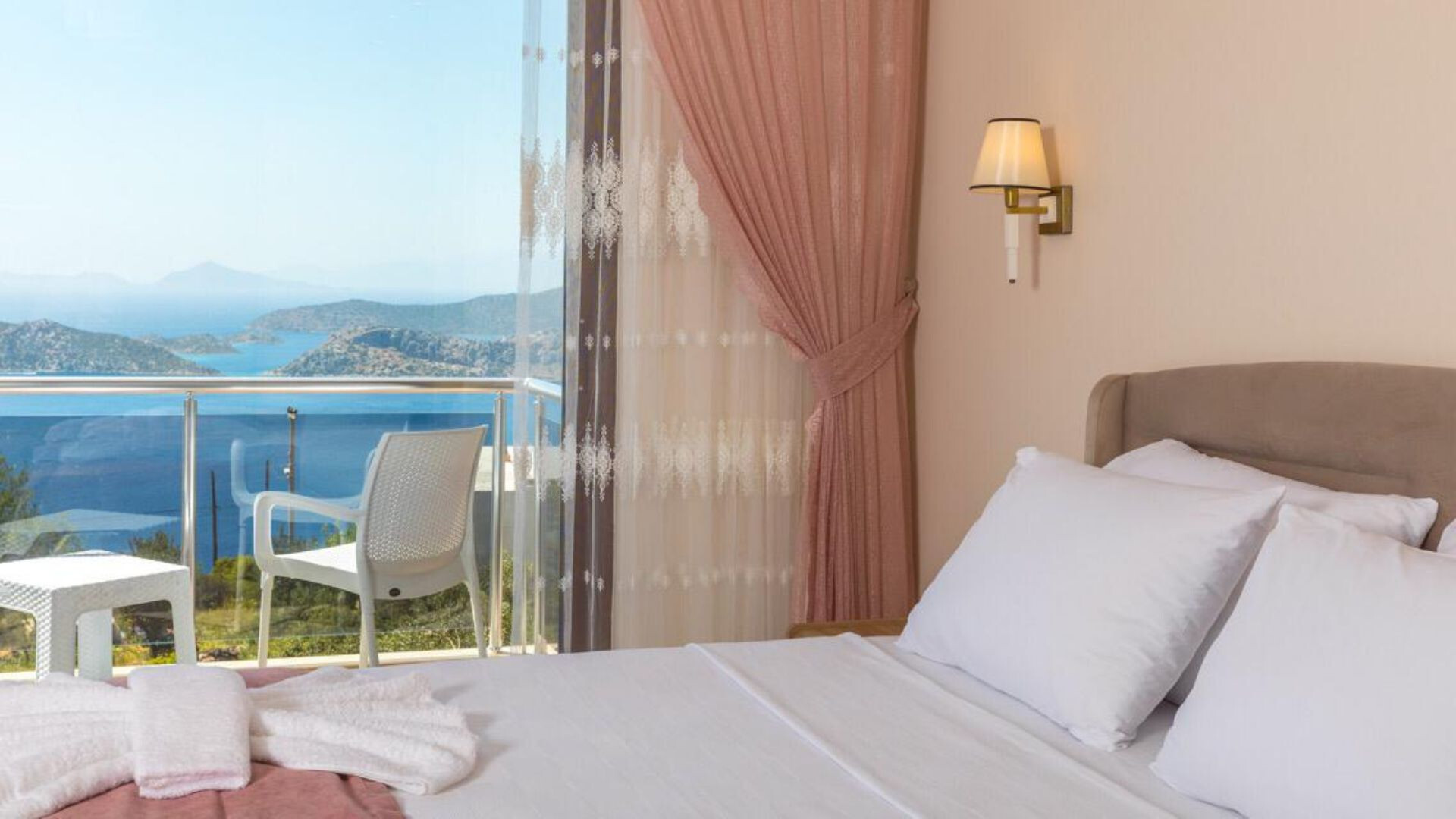VBK90021 Villa Booking