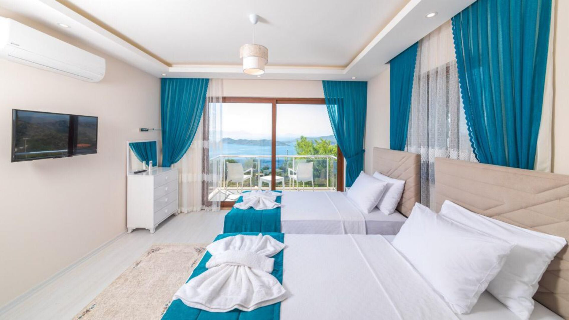 VBK90021 Villa Booking