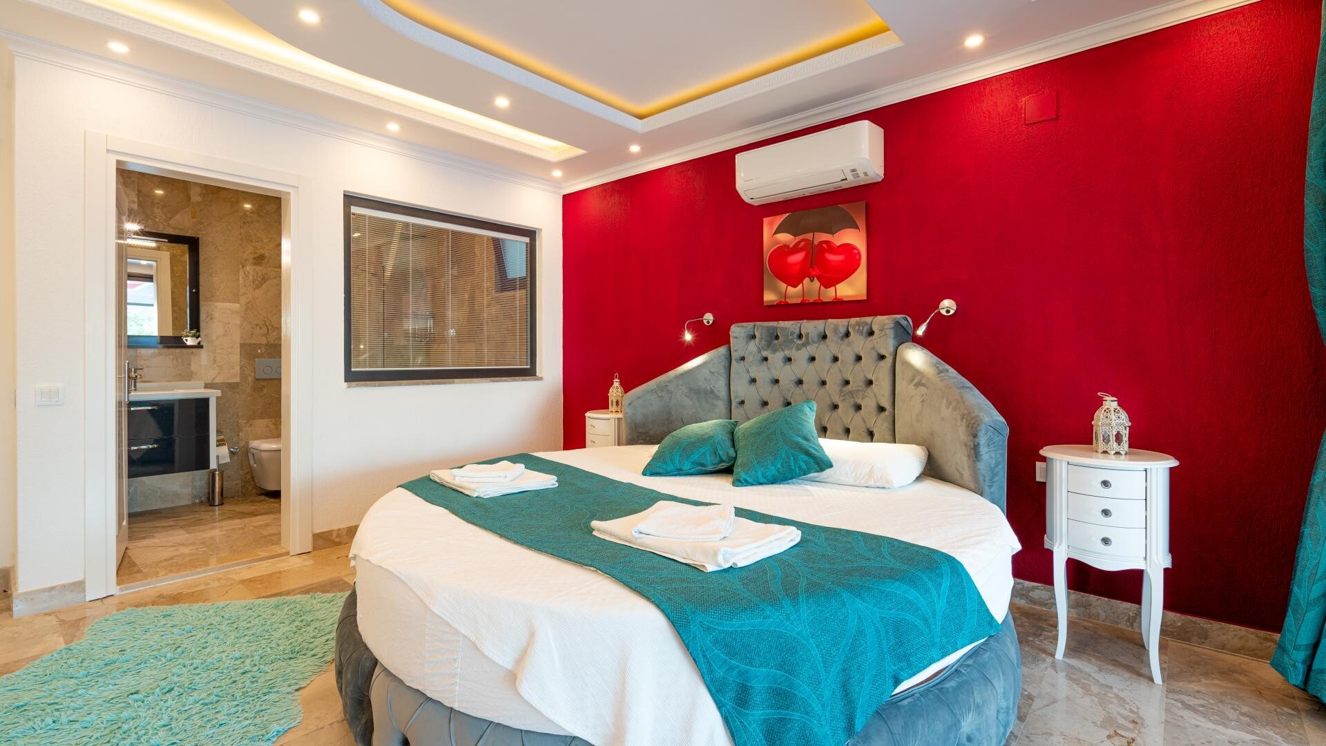 VBK76258 Villa Booking