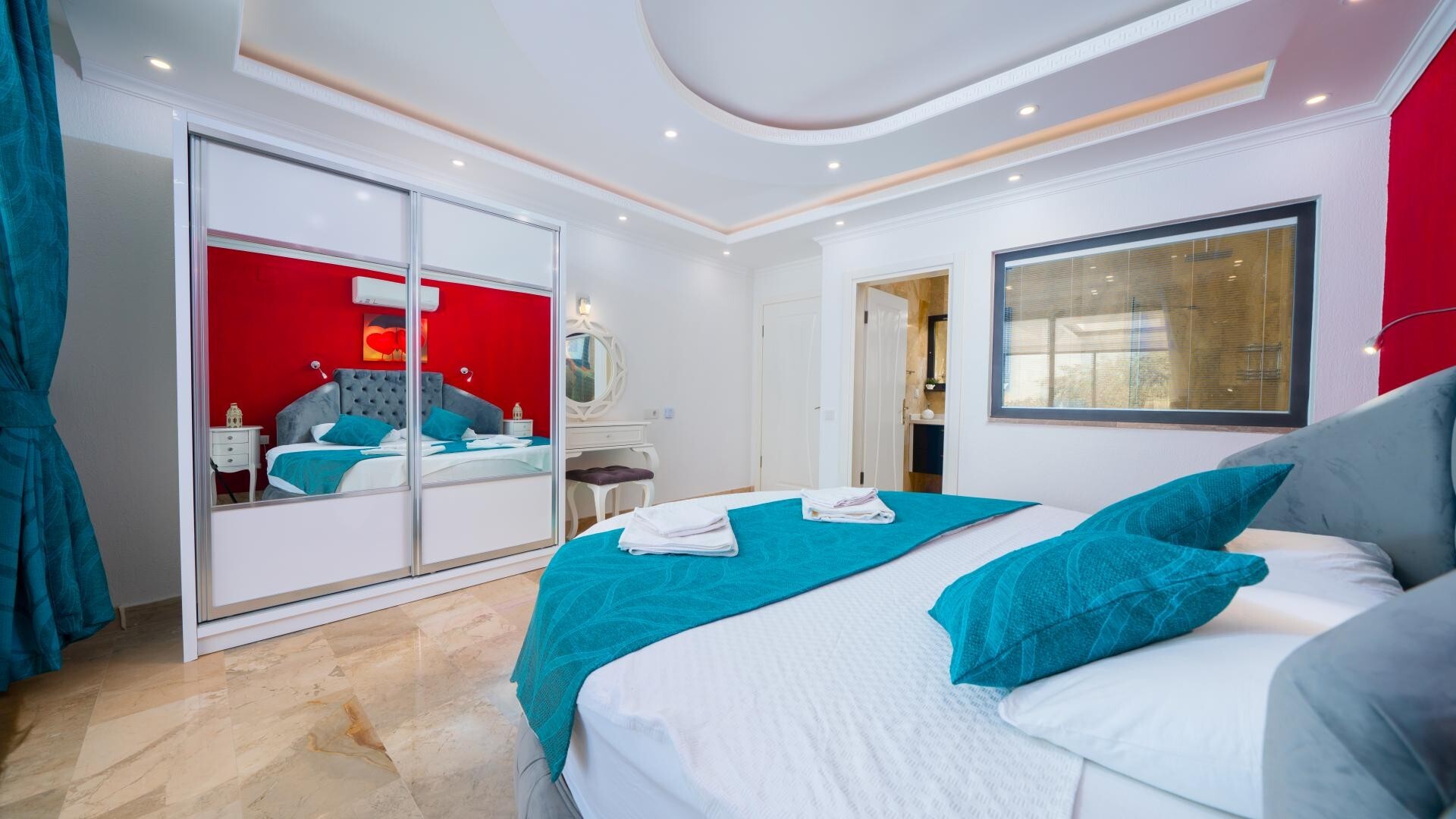 VBK76258 Villa Booking