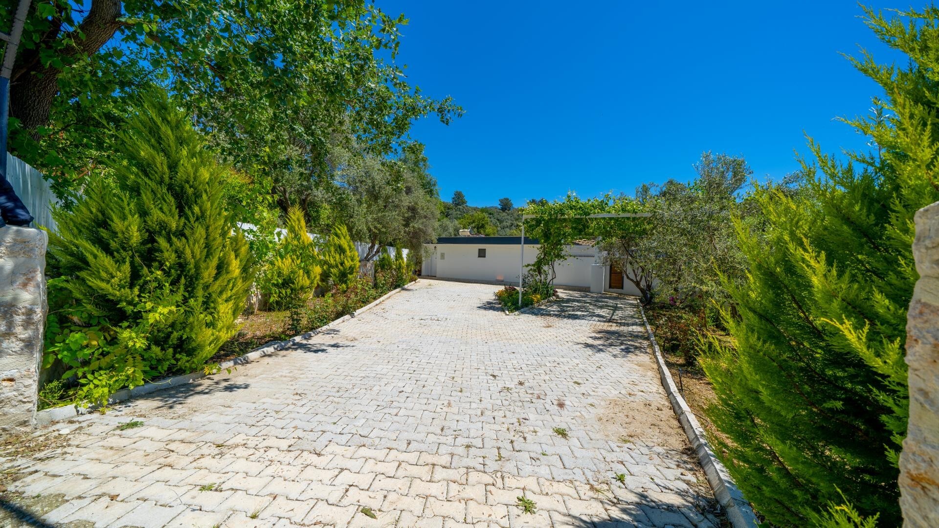 VBK76258 Villa Booking