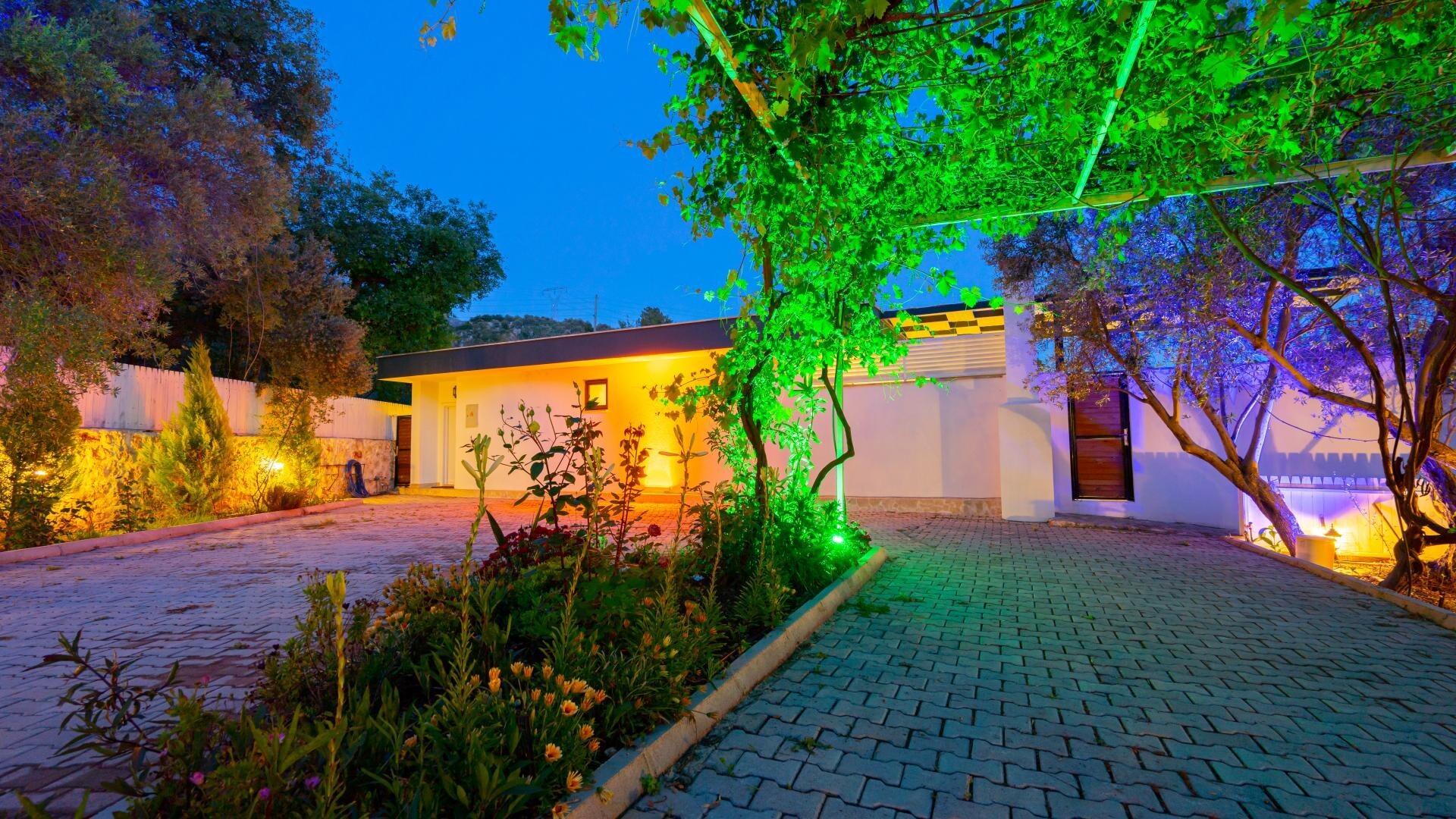 VBK76258 Villa Booking