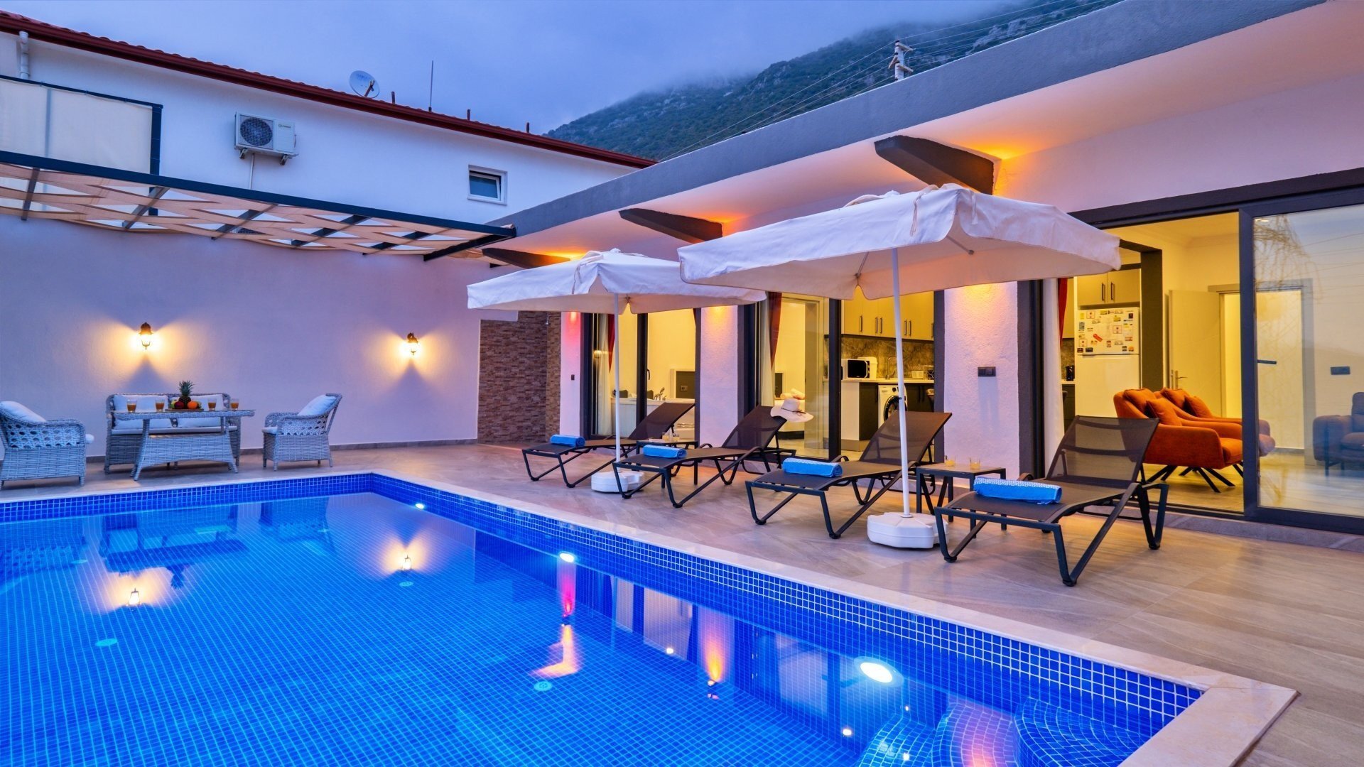 VBK52747 Villa Booking