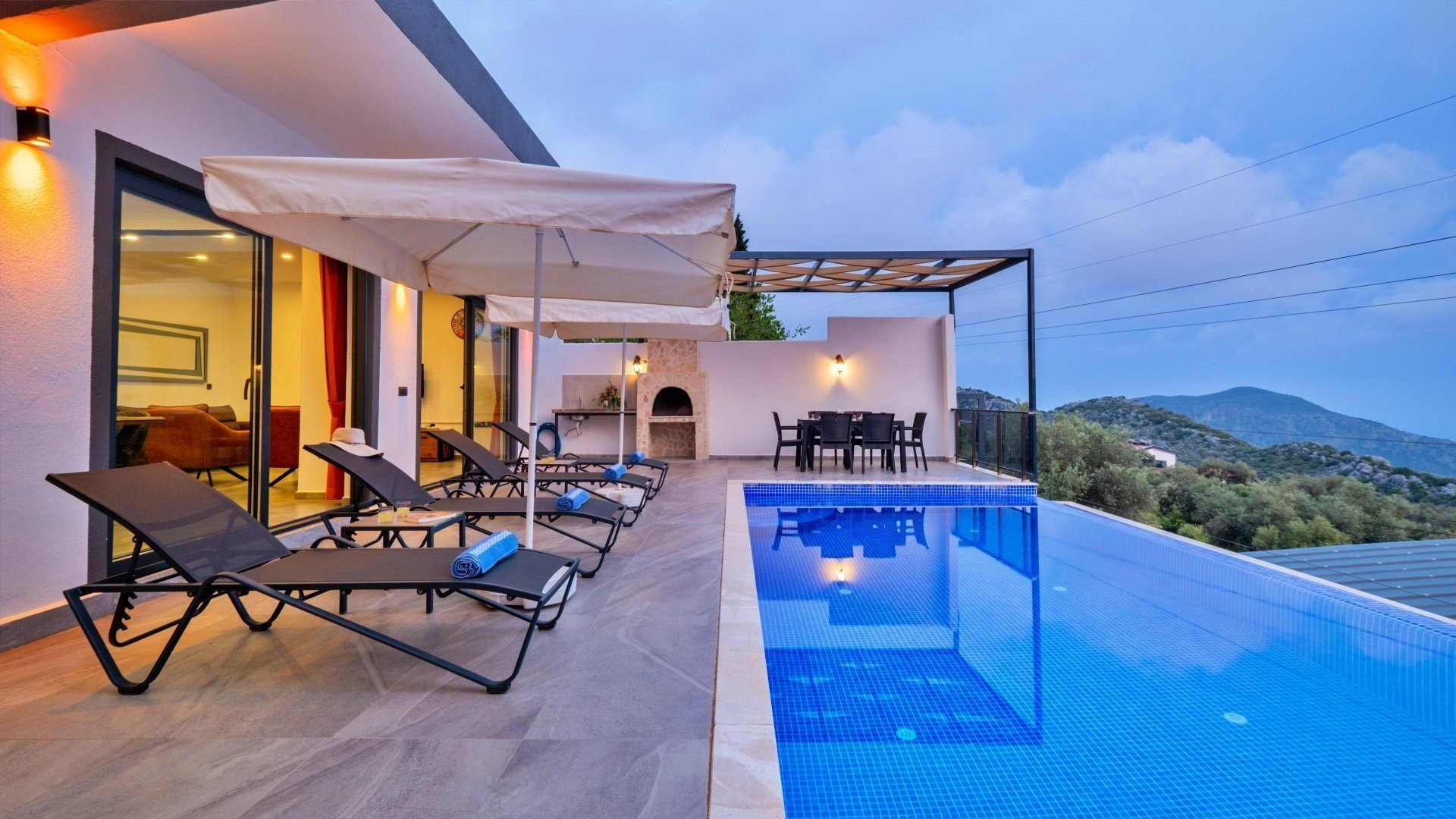 VBK52747 Villa Booking
