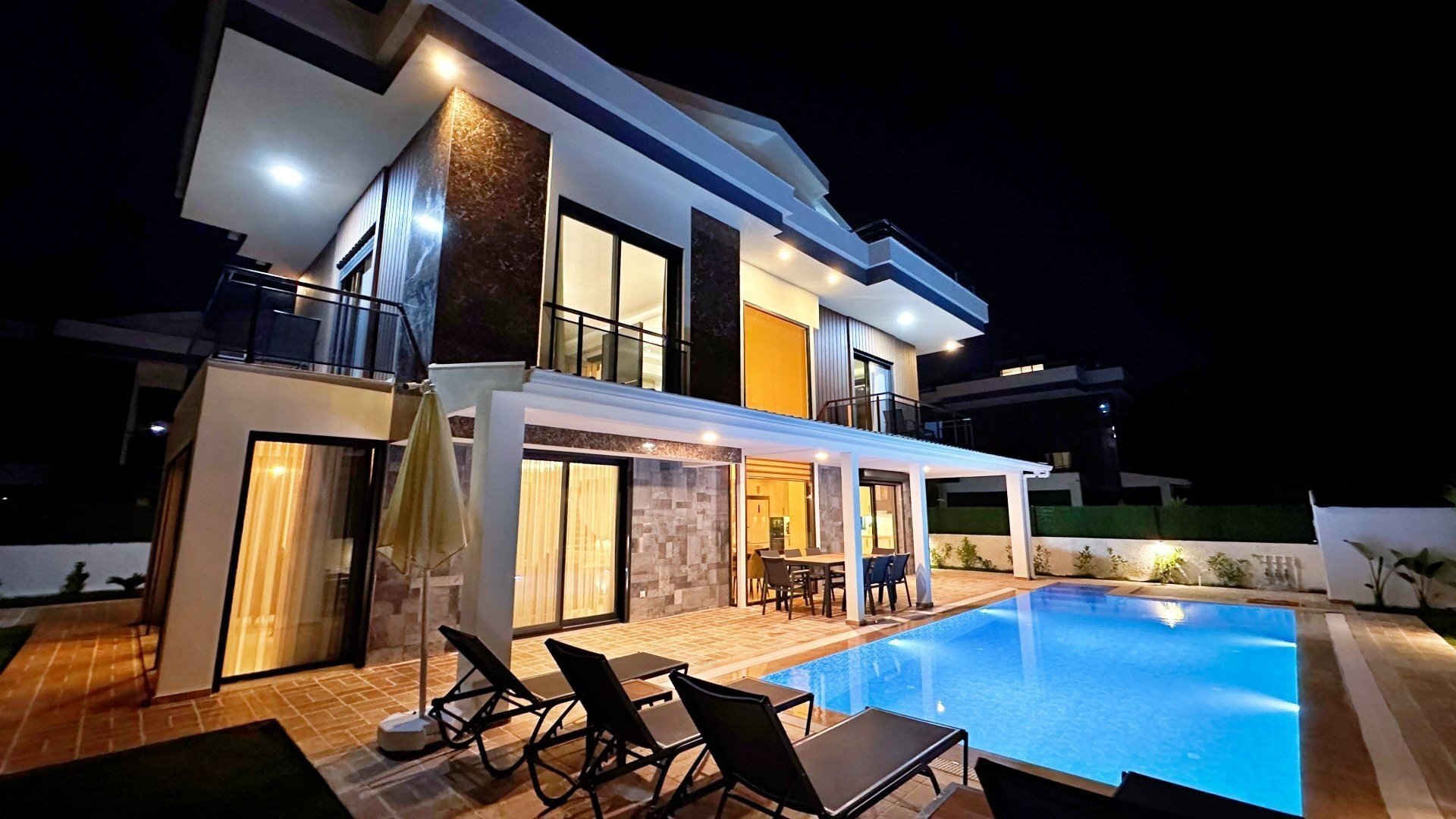 VBK87748 Villa Booking