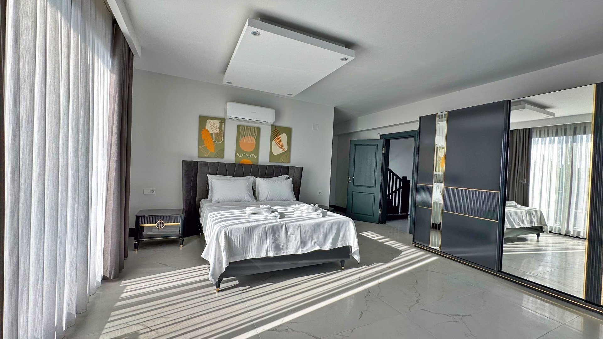 VBK87748 Villa Booking