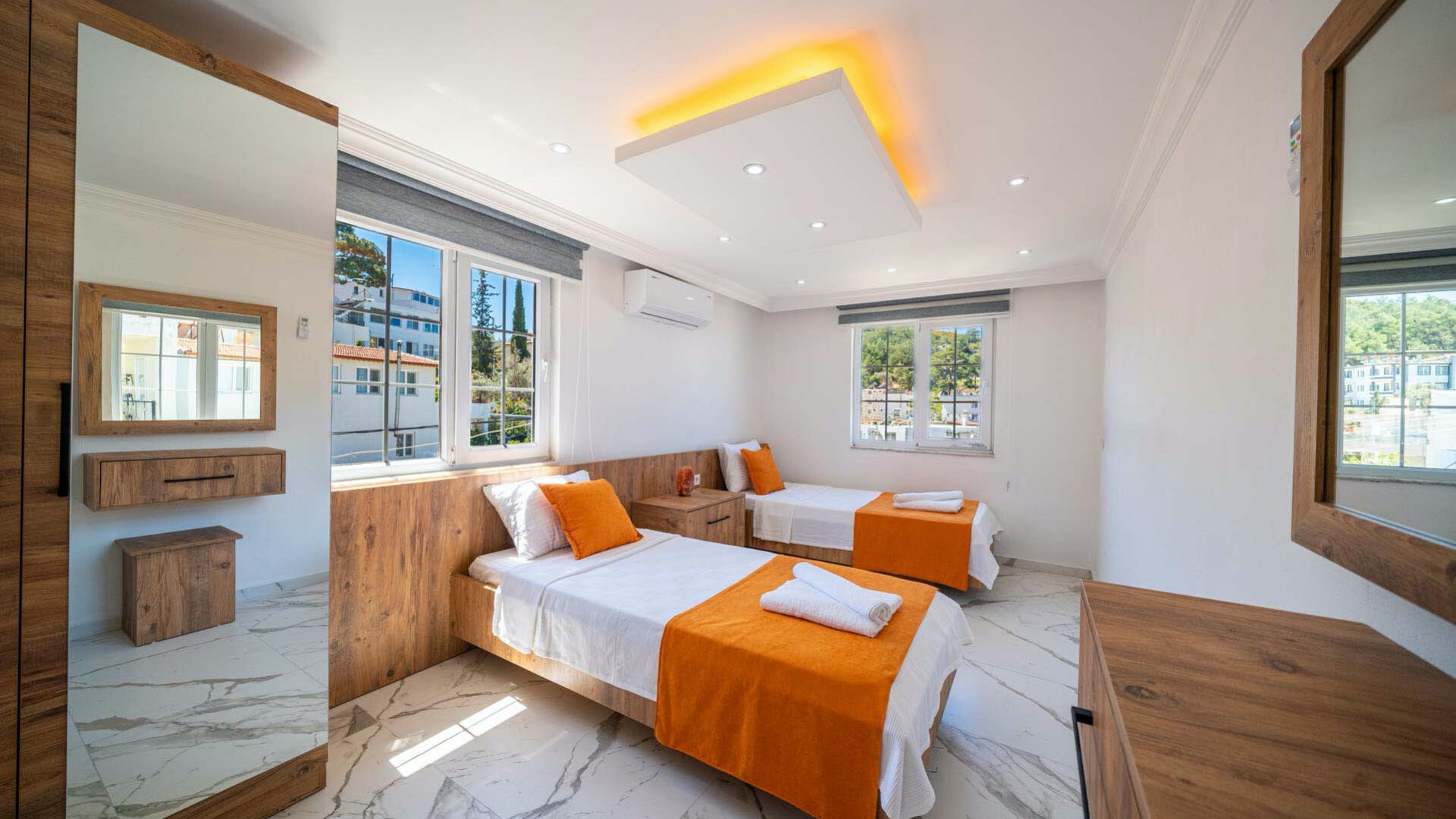 VBK78912 Villa Booking