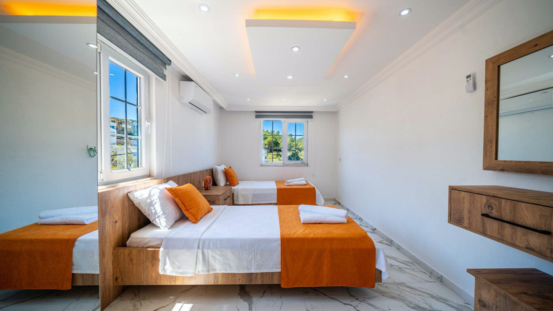 VBK78912 Villa Booking