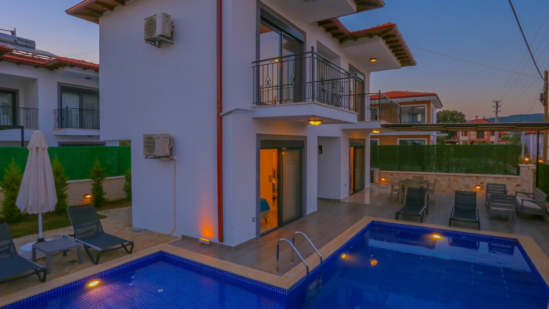 VBK24375 Villa Booking