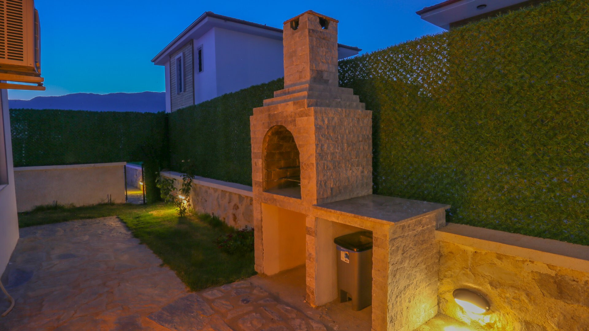 VBK24375 Villa Booking