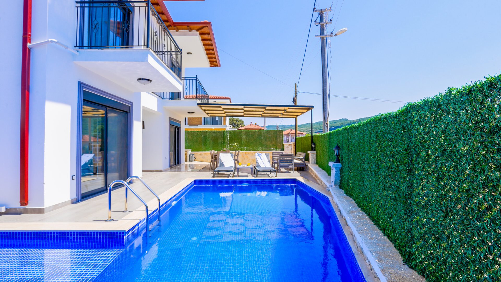 VBK24375 Villa Booking