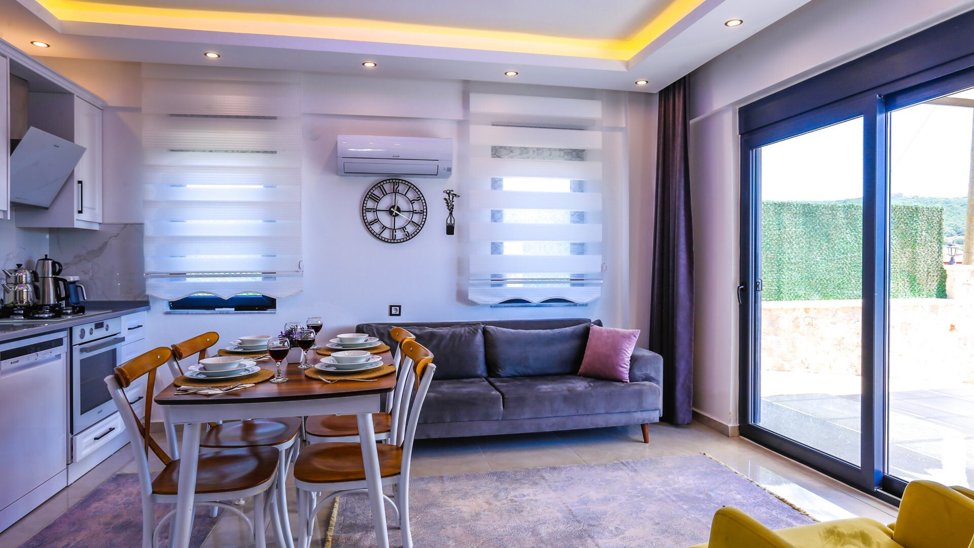 VBK24375 Villa Booking