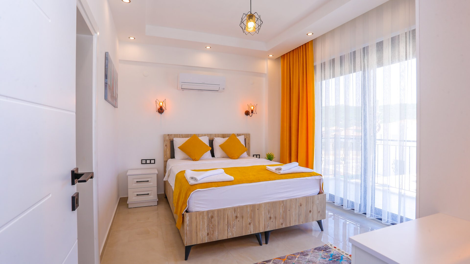 VBK24375 Villa Booking