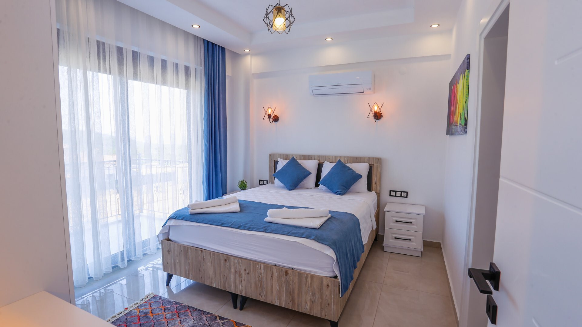 VBK24375 Villa Booking