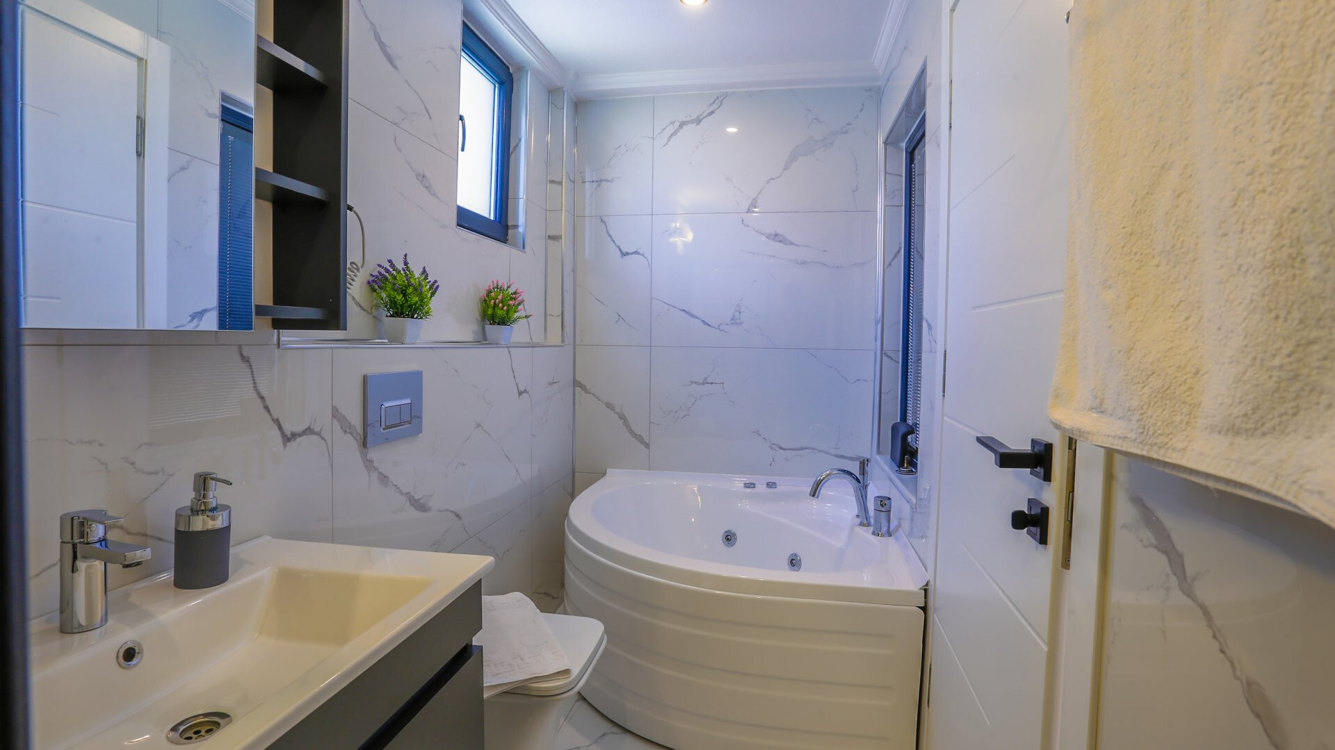 VBK24375 Villa Booking