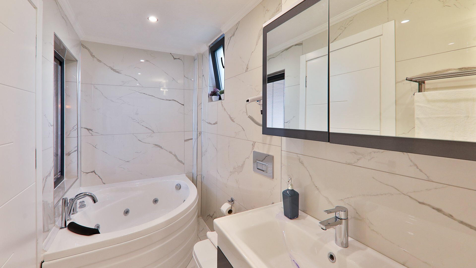 VBK40674 Villa Booking