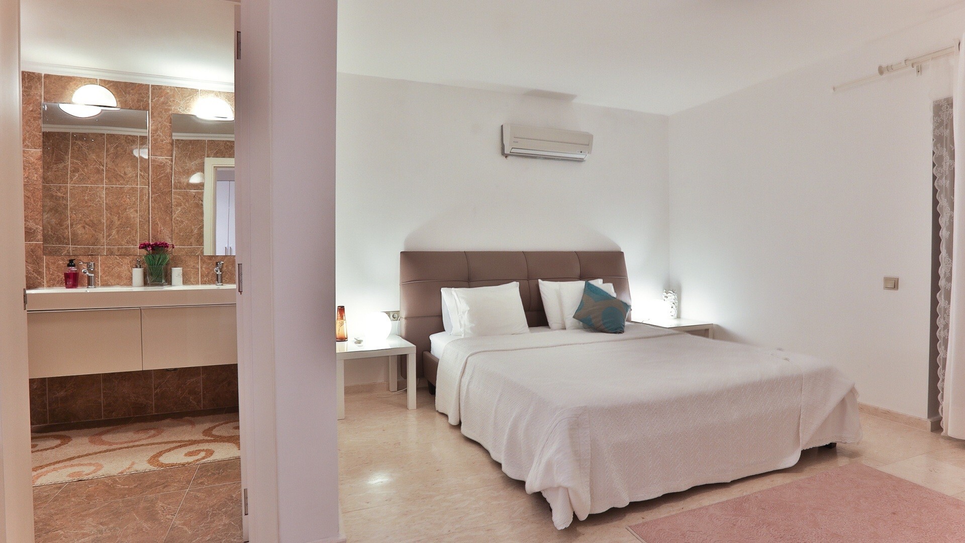 VBK82967 Villa Booking