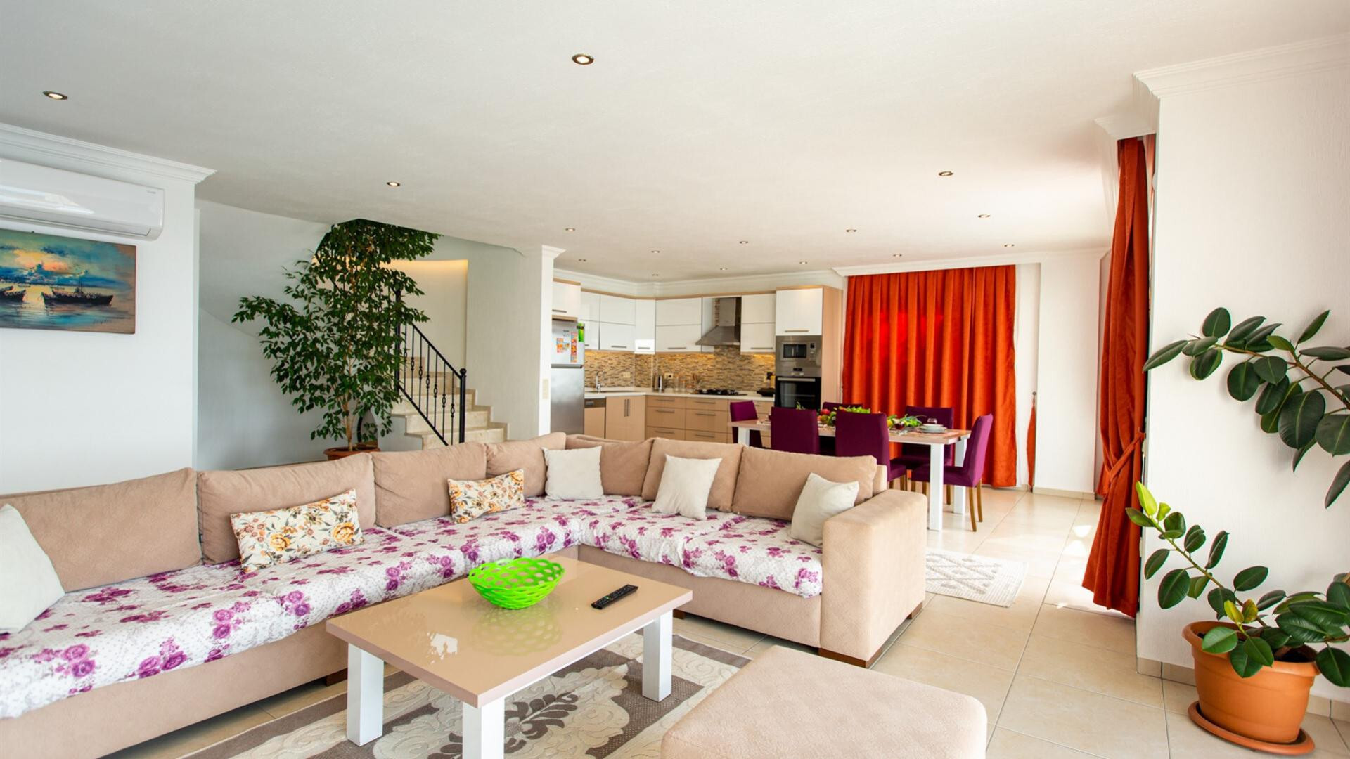 VBK67787 Villa Booking