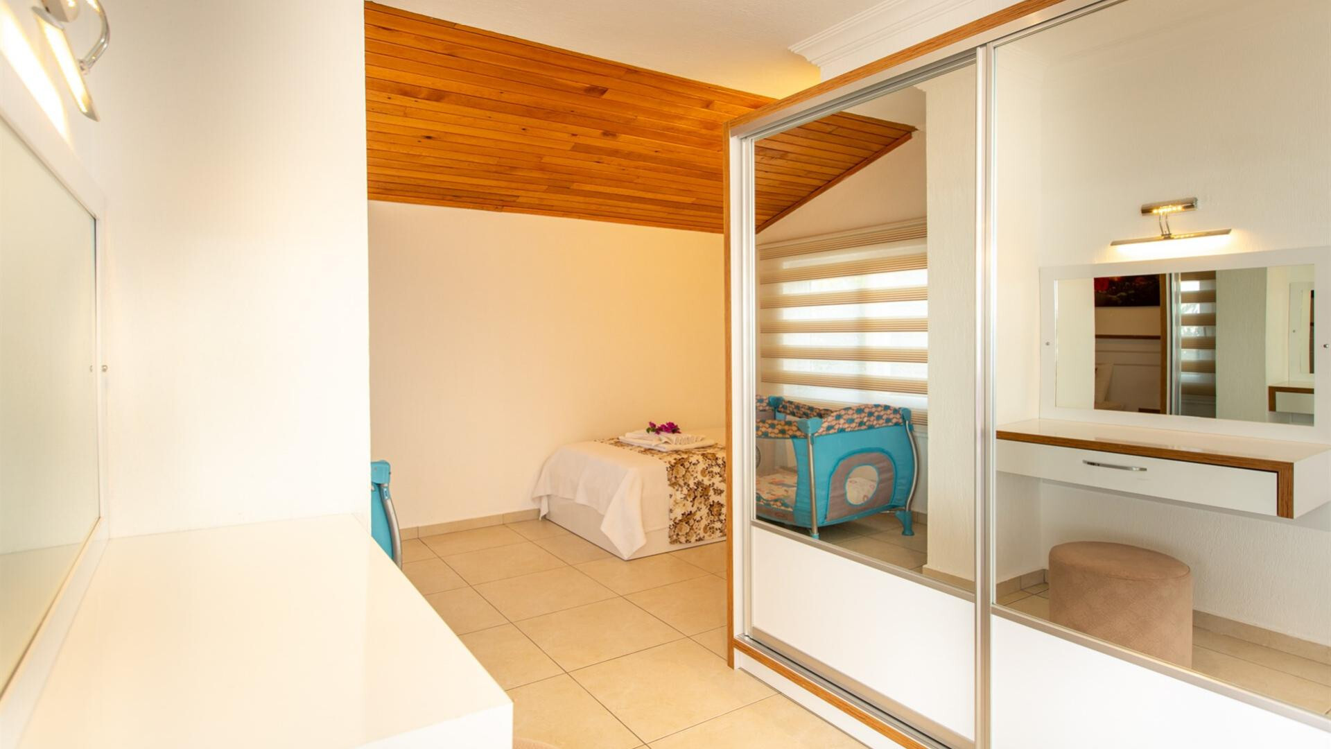 VBK67787 Villa Booking