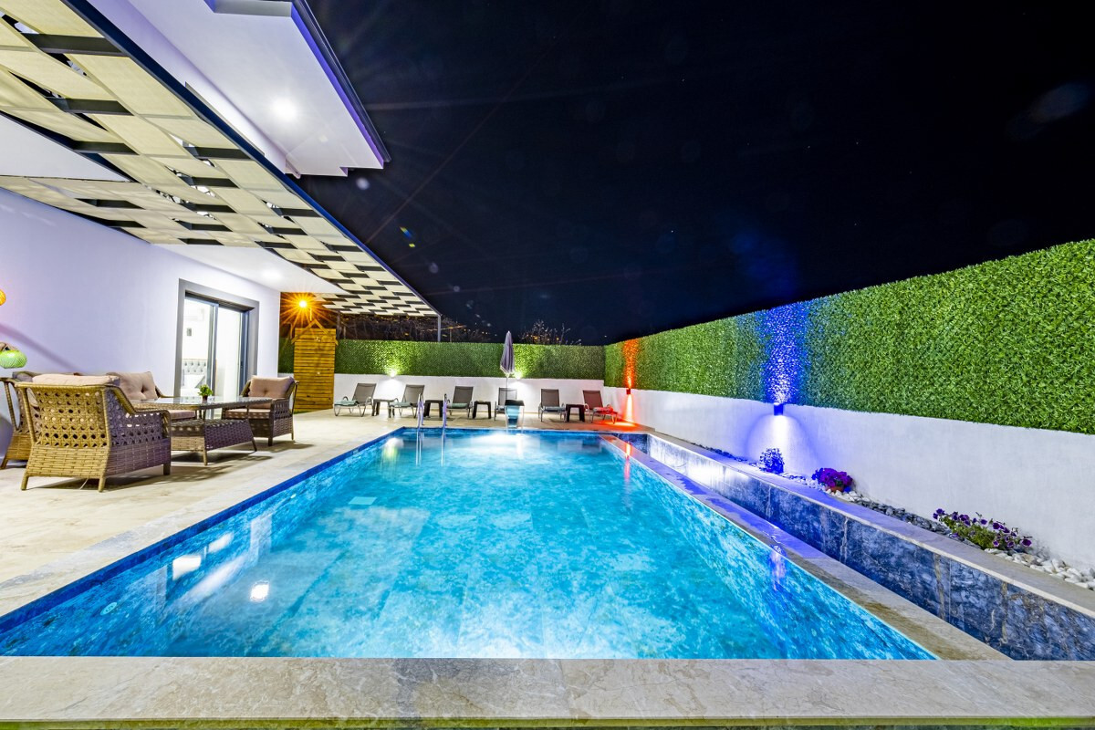 VBK80135 Villa Booking