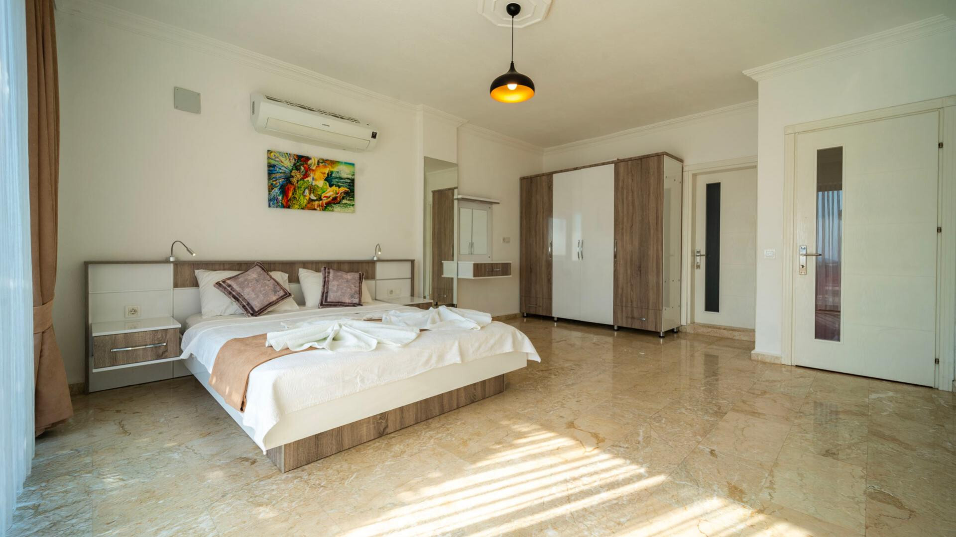 VBK25204 Villa Booking
