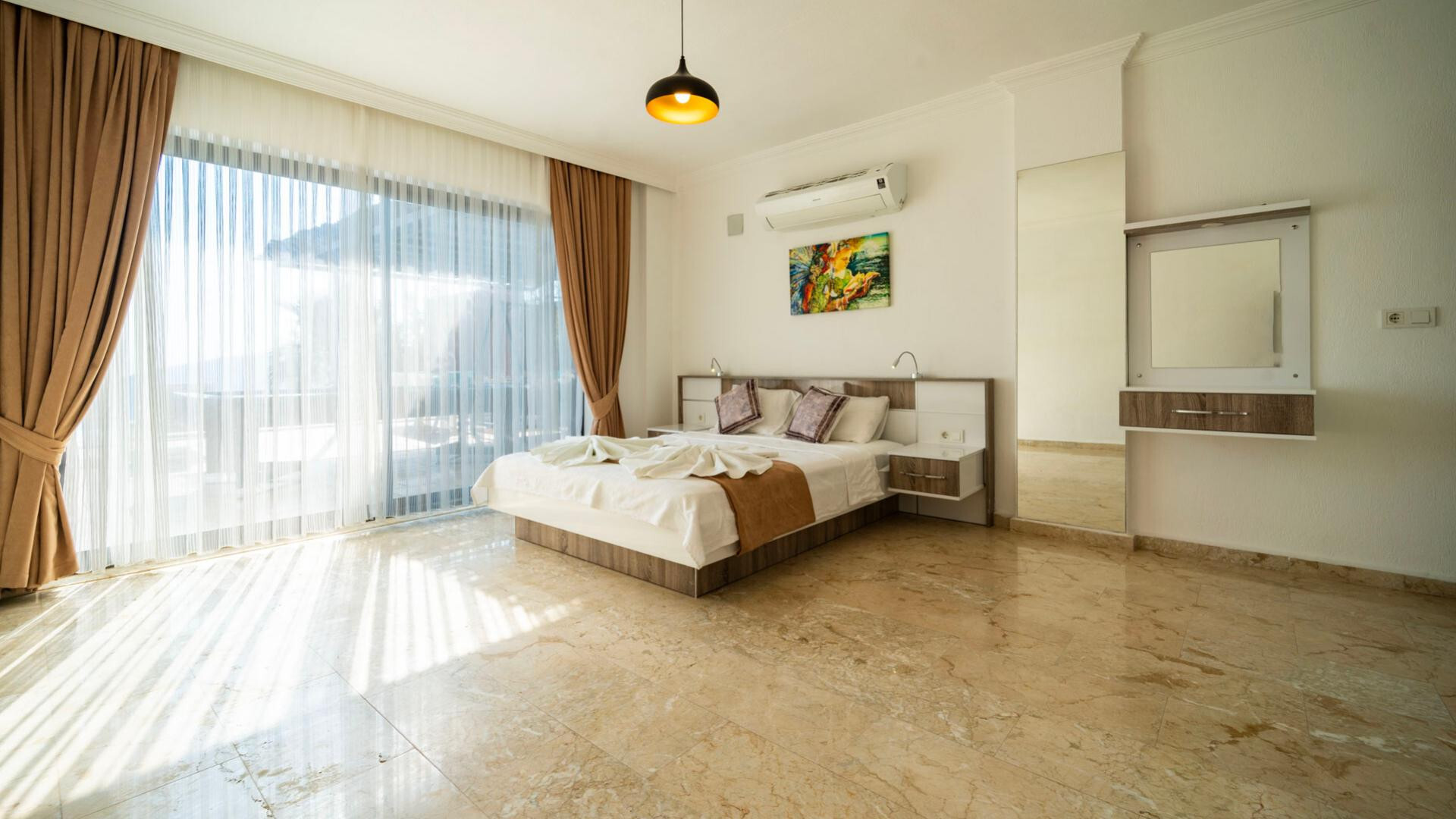 VBK25204 Villa Booking
