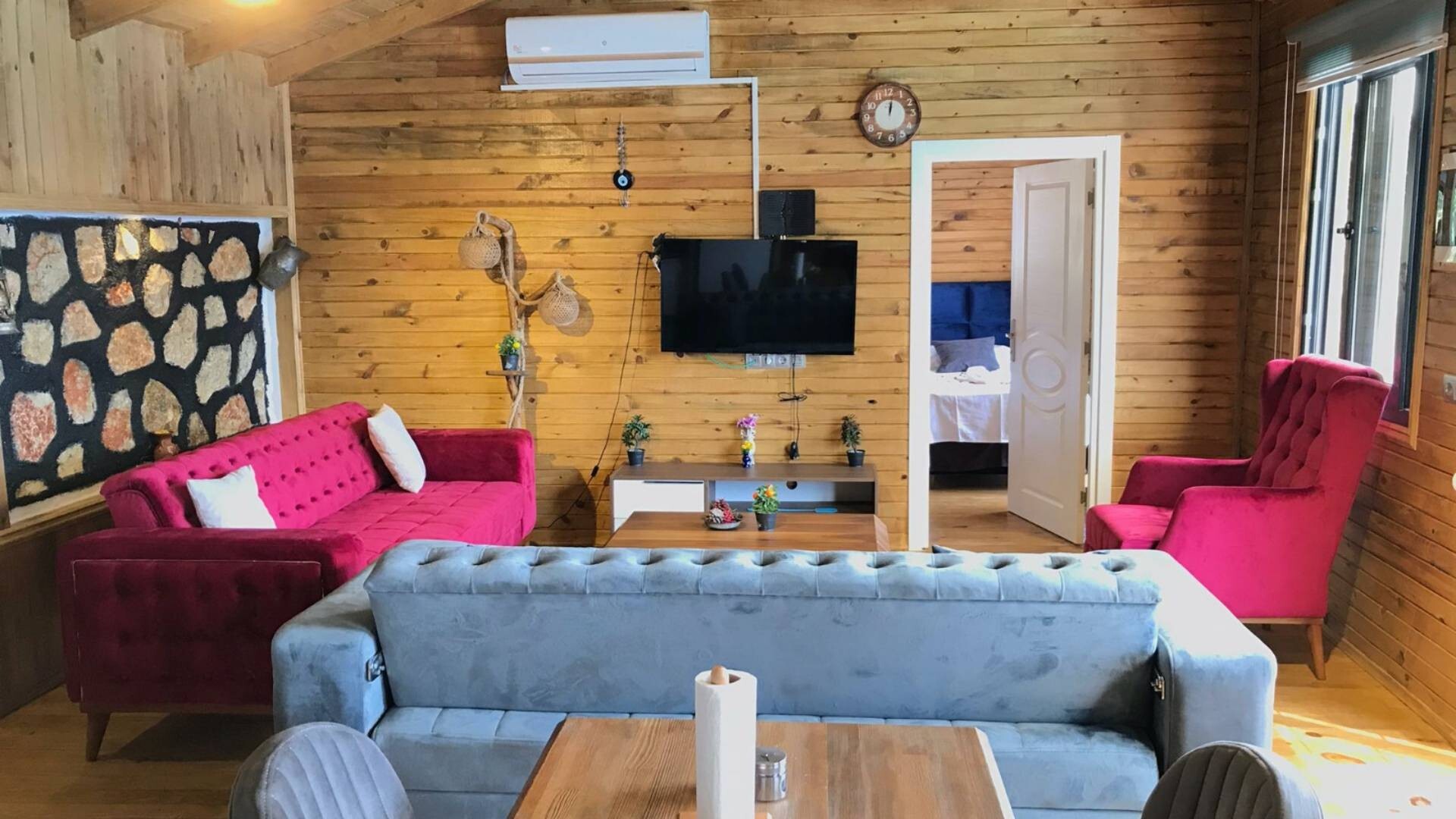 VBK27688 Villa Booking