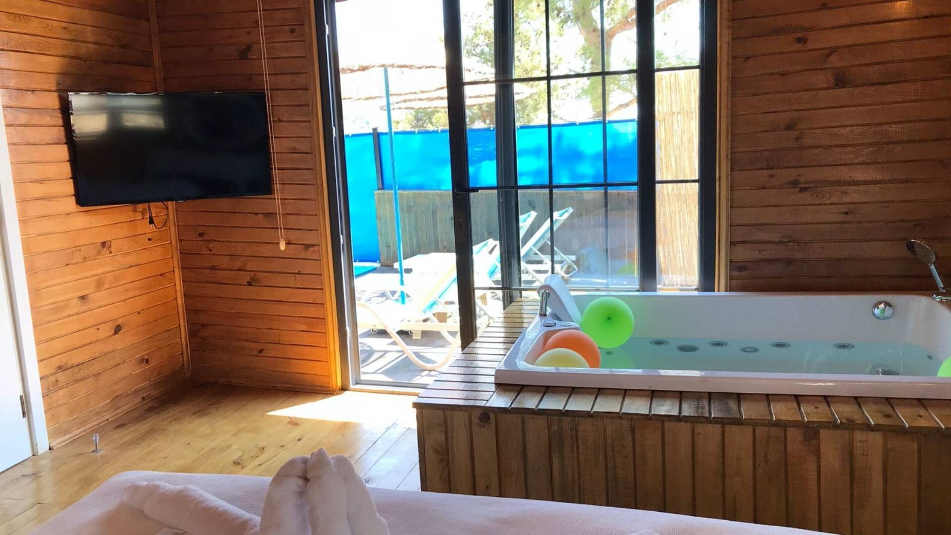 VBK27688 Villa Booking