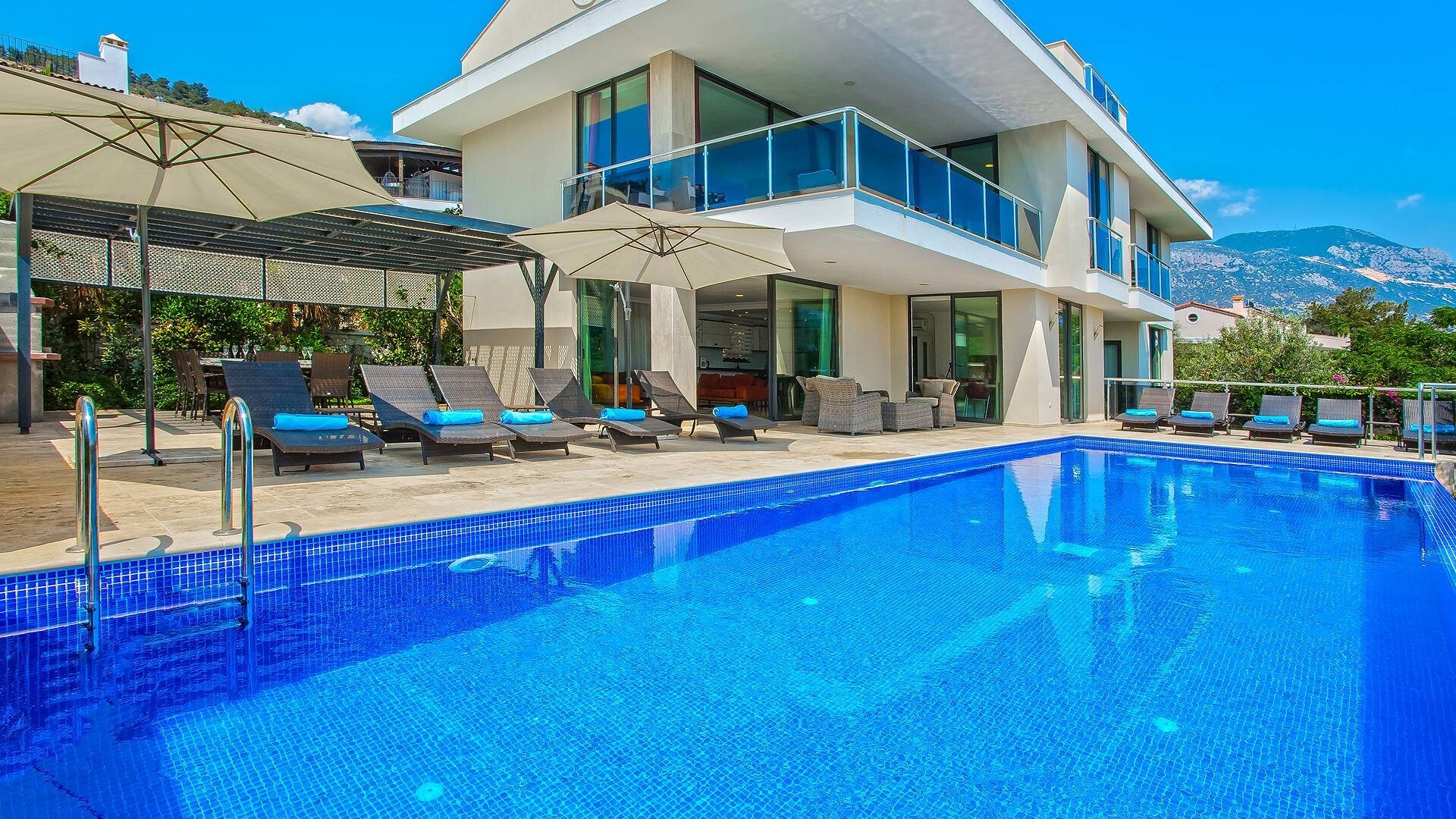 VBK98026 Villa Booking