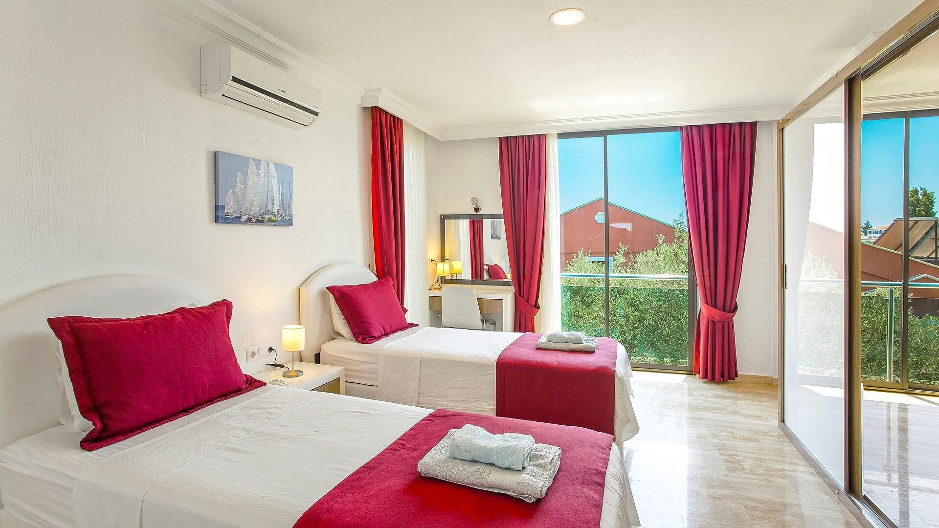 VBK98026 Villa Booking