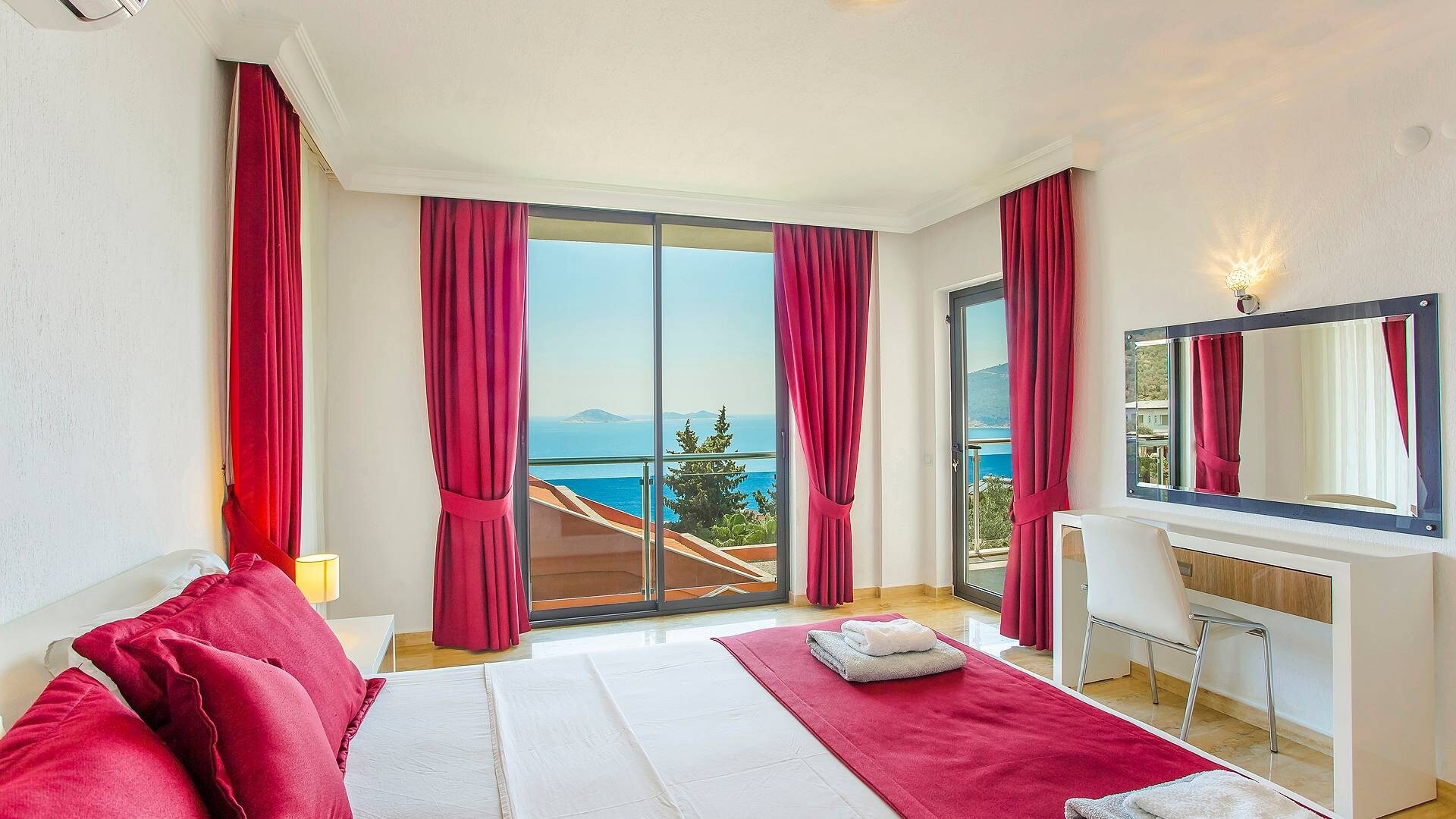 VBK98026 Villa Booking