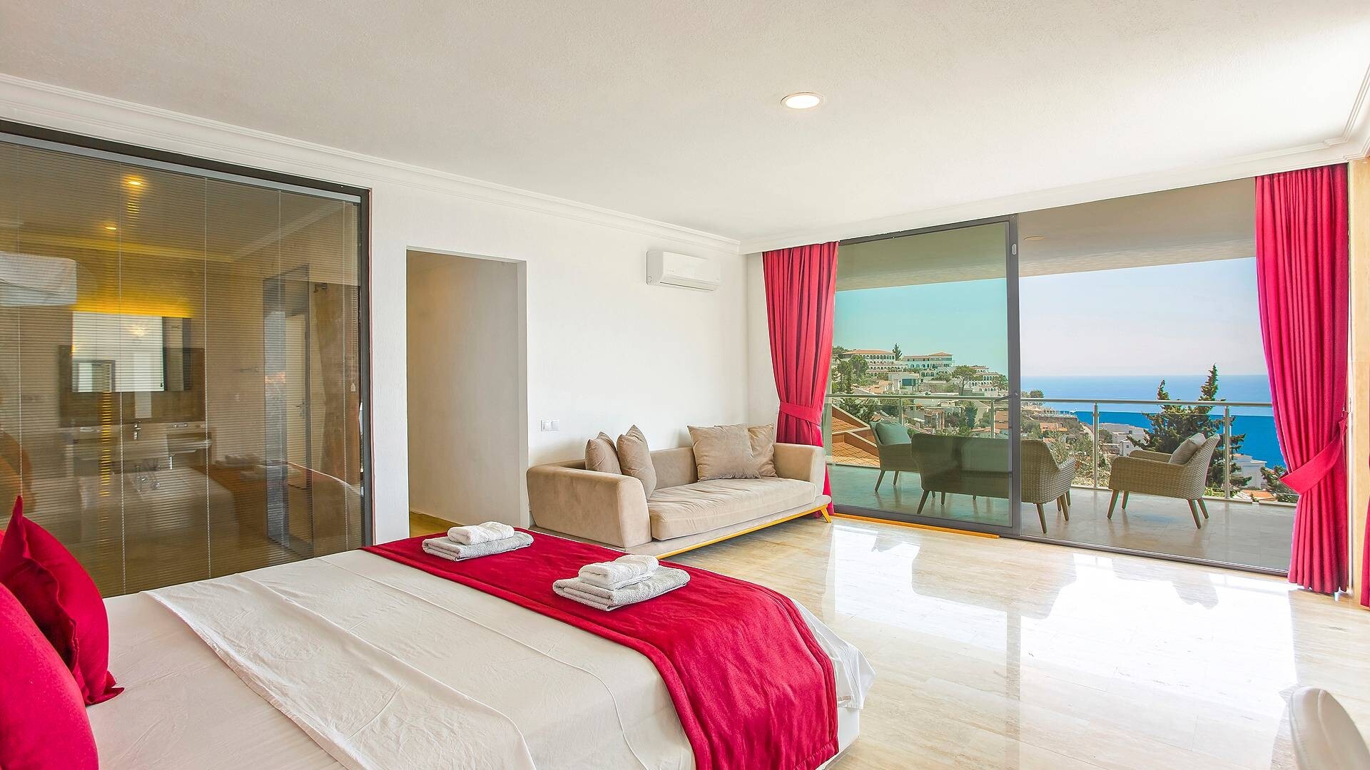 VBK98026 Villa Booking