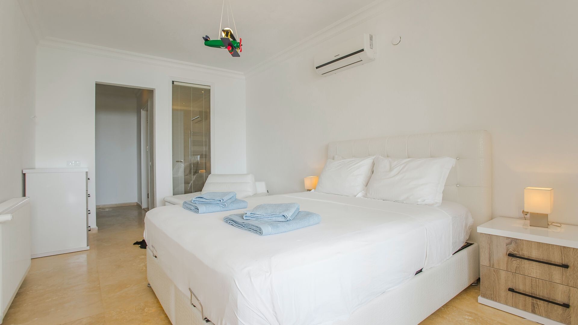 VBK35713 Villa Booking