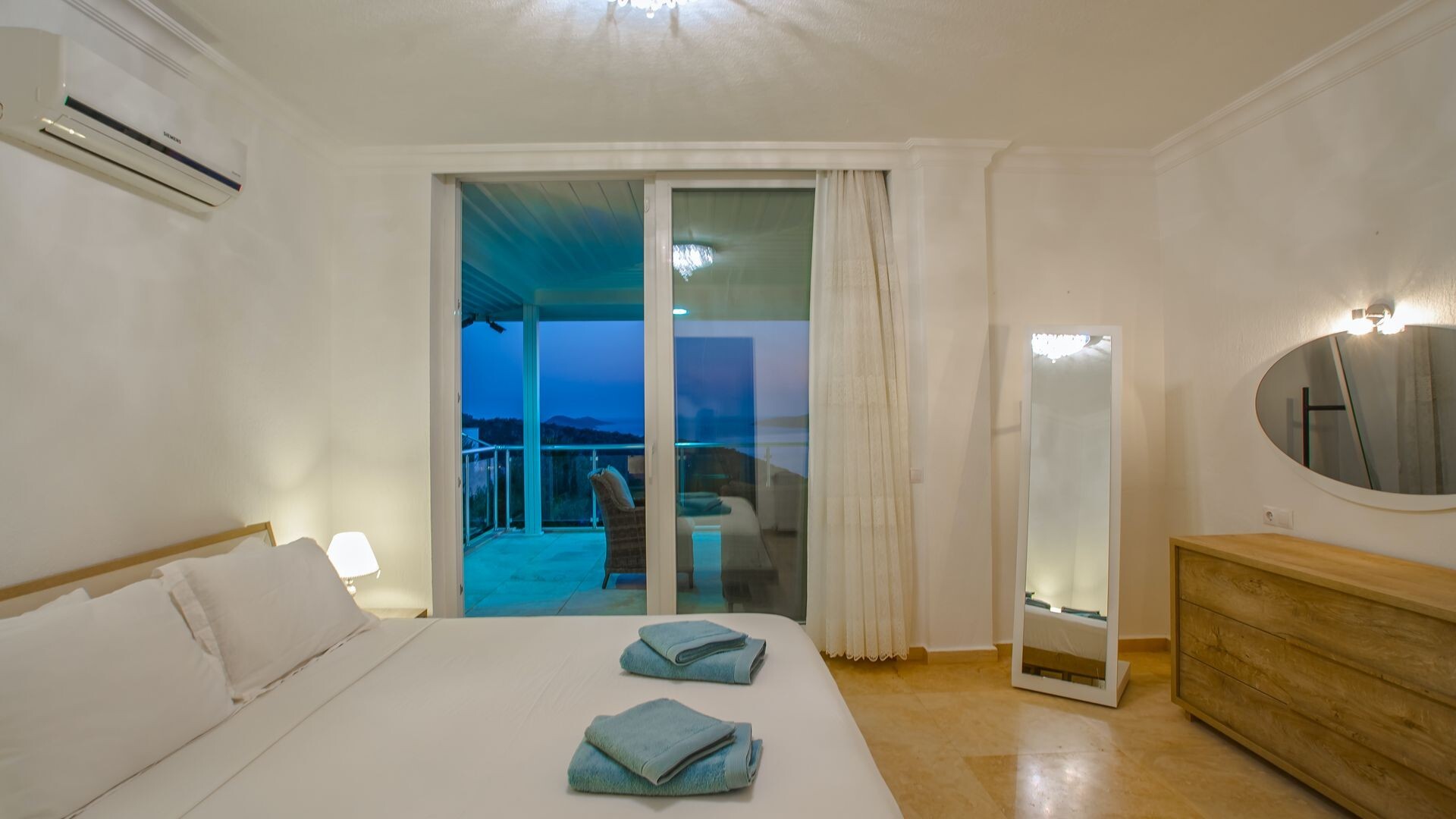 VBK35713 Villa Booking