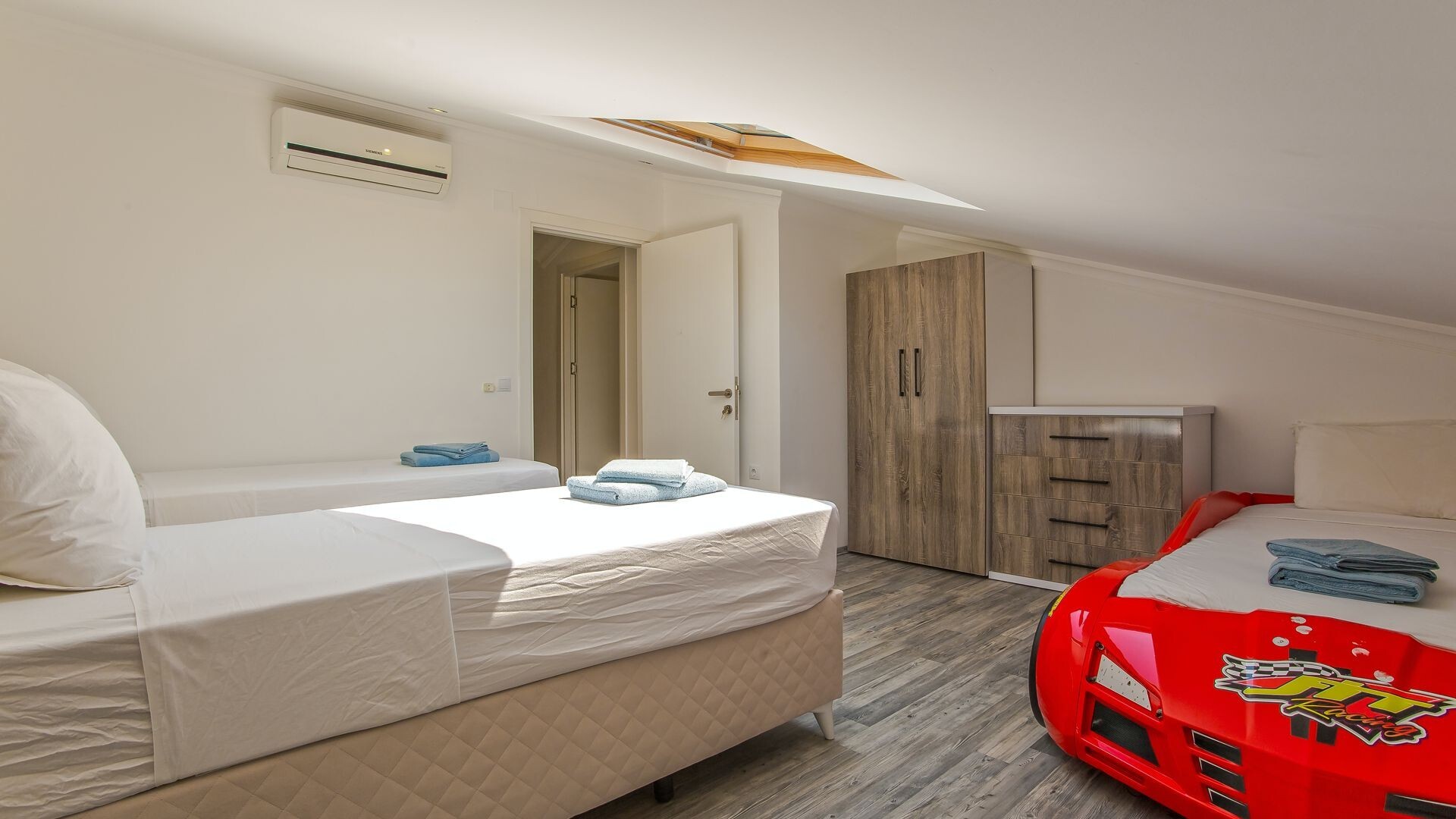 VBK35713 Villa Booking