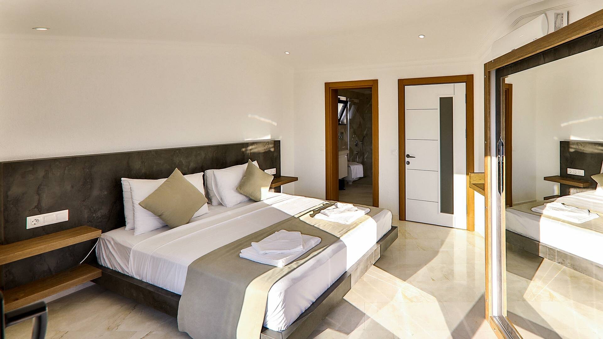 VBK58529 Villa Booking