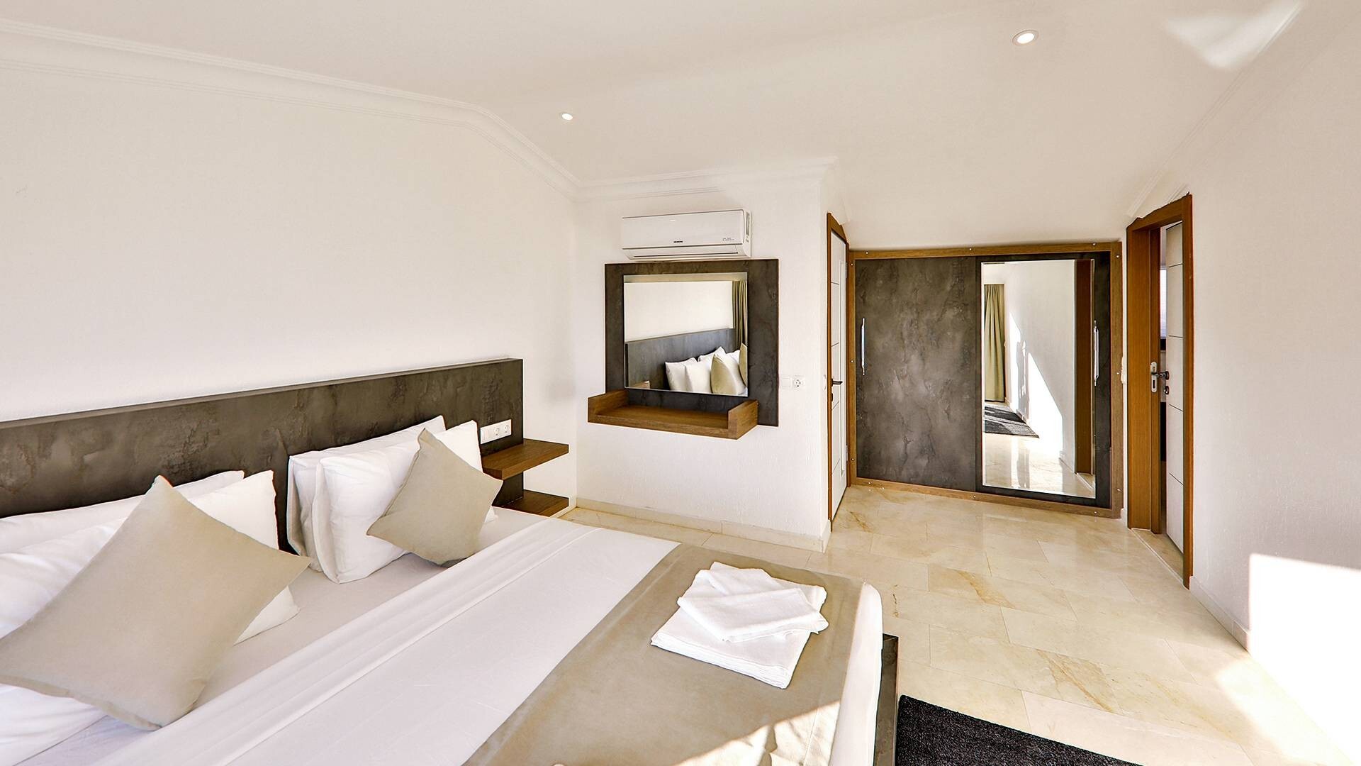 VBK58529 Villa Booking